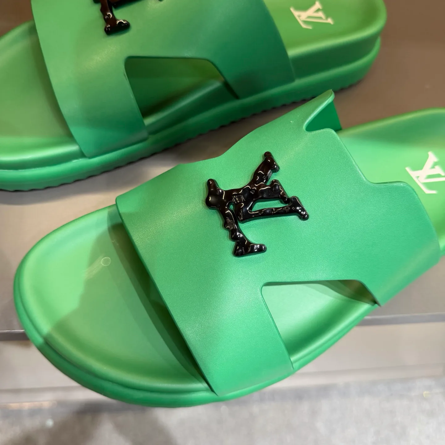 Сандалии Женские Louis Vuitton 9737092