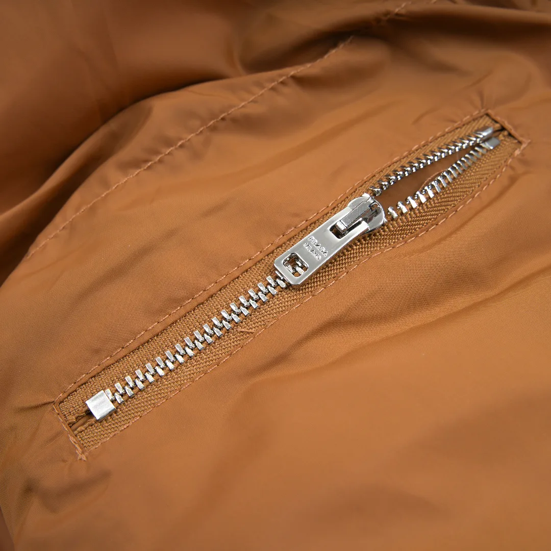 Куртки И Пуховики Женские Prada 435010