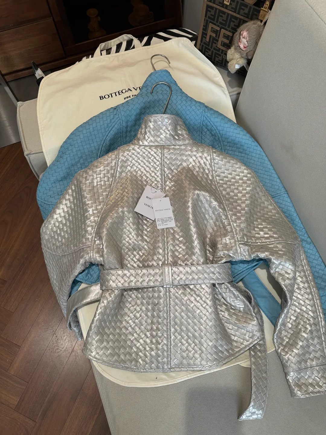 Кожаные Куртки И Дублёнки Женские Bottega Veneta 19134549