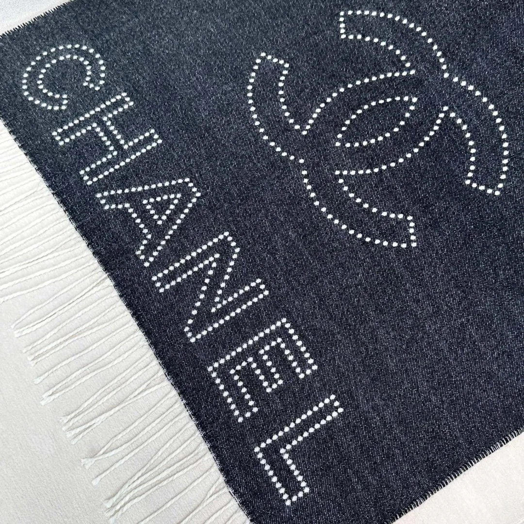 Шарфы Chanel 18322286