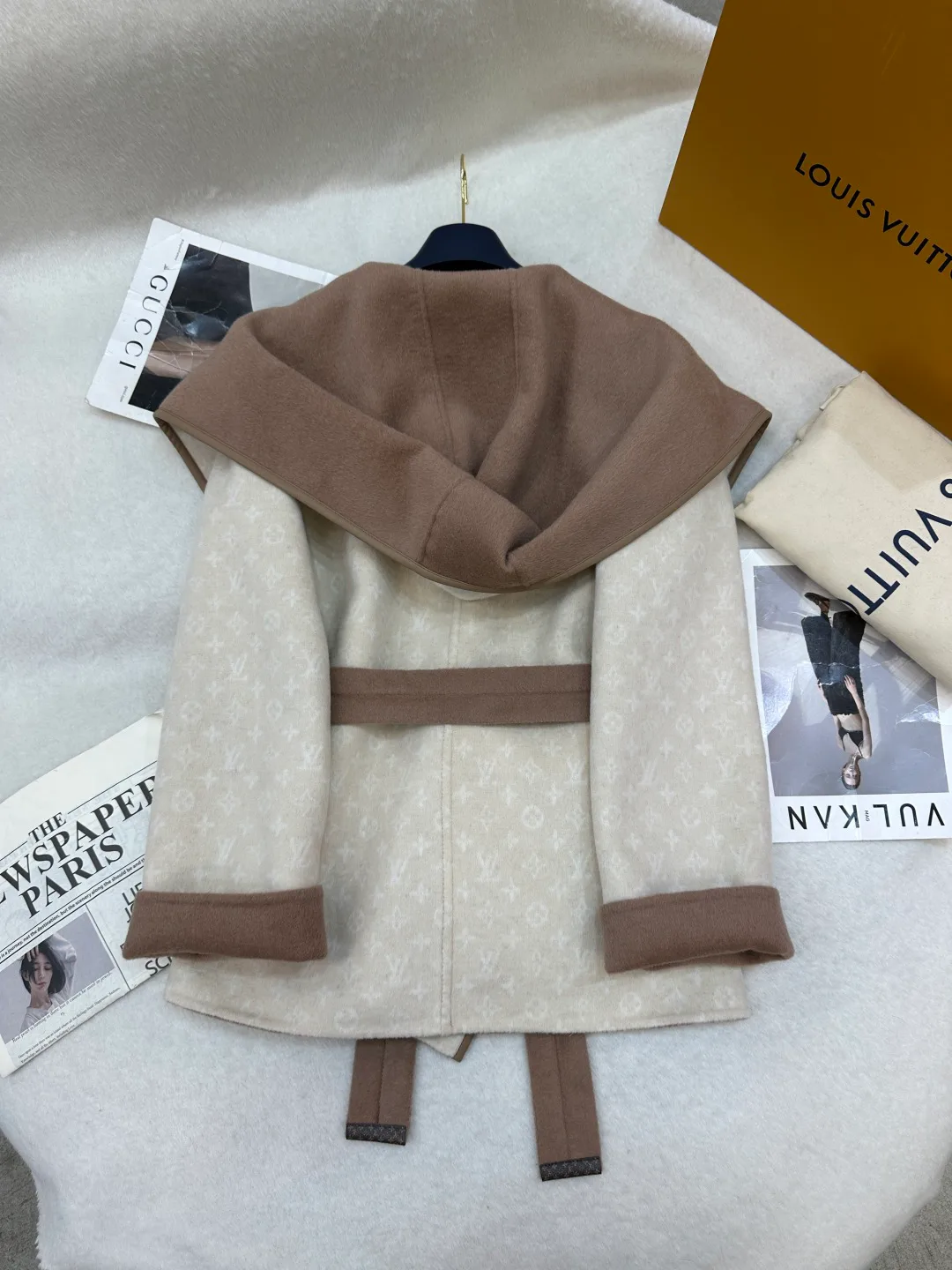 Пальто Женские Louis Vuitton 1856648