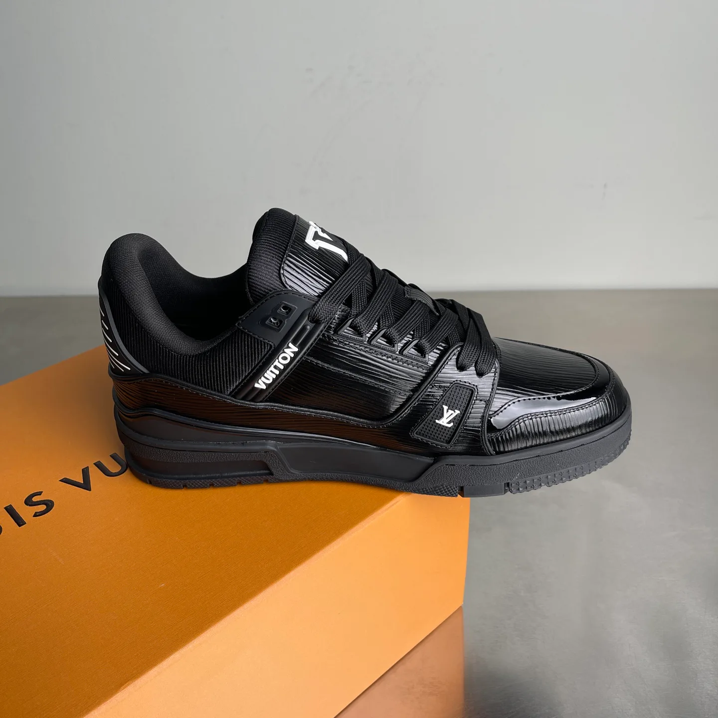 Кроссовки Мужские Louis Vuitton 476831