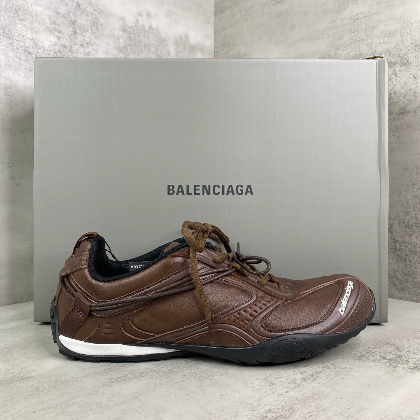 Кроссовки Женские Balenciaga 18535690