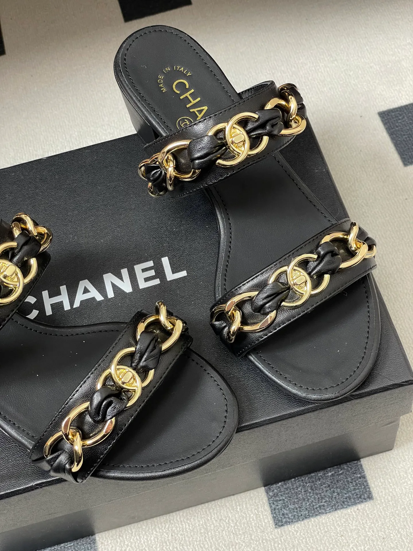 Босоножки Женские Chanel 12810839