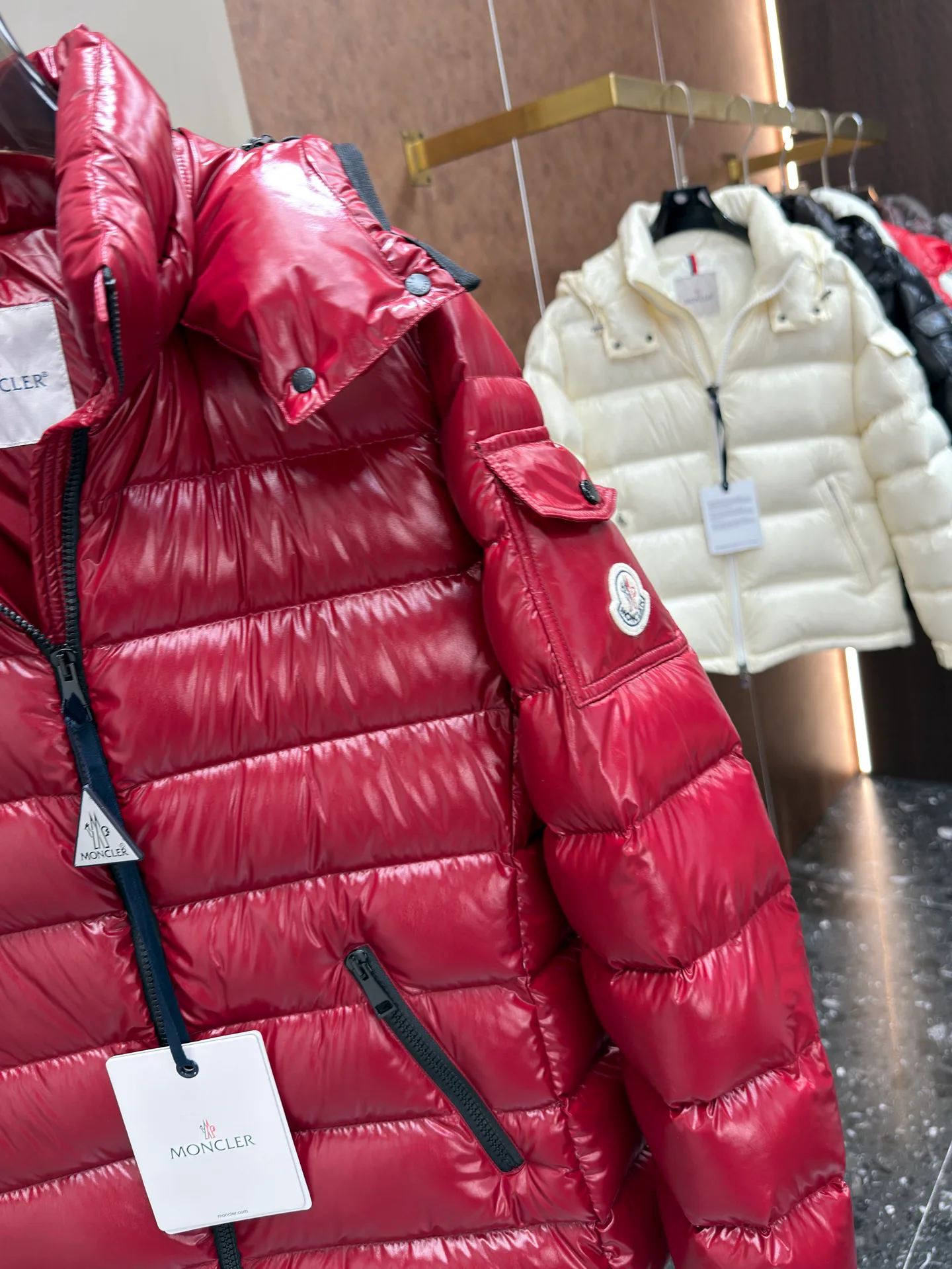 Куртки И Пуховики Женские Moncler 18631573