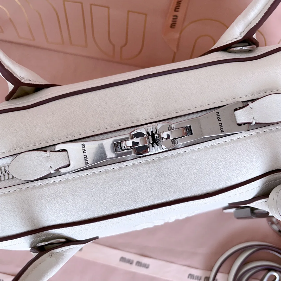 Классические Сумки Женские Miu Miu 18004744