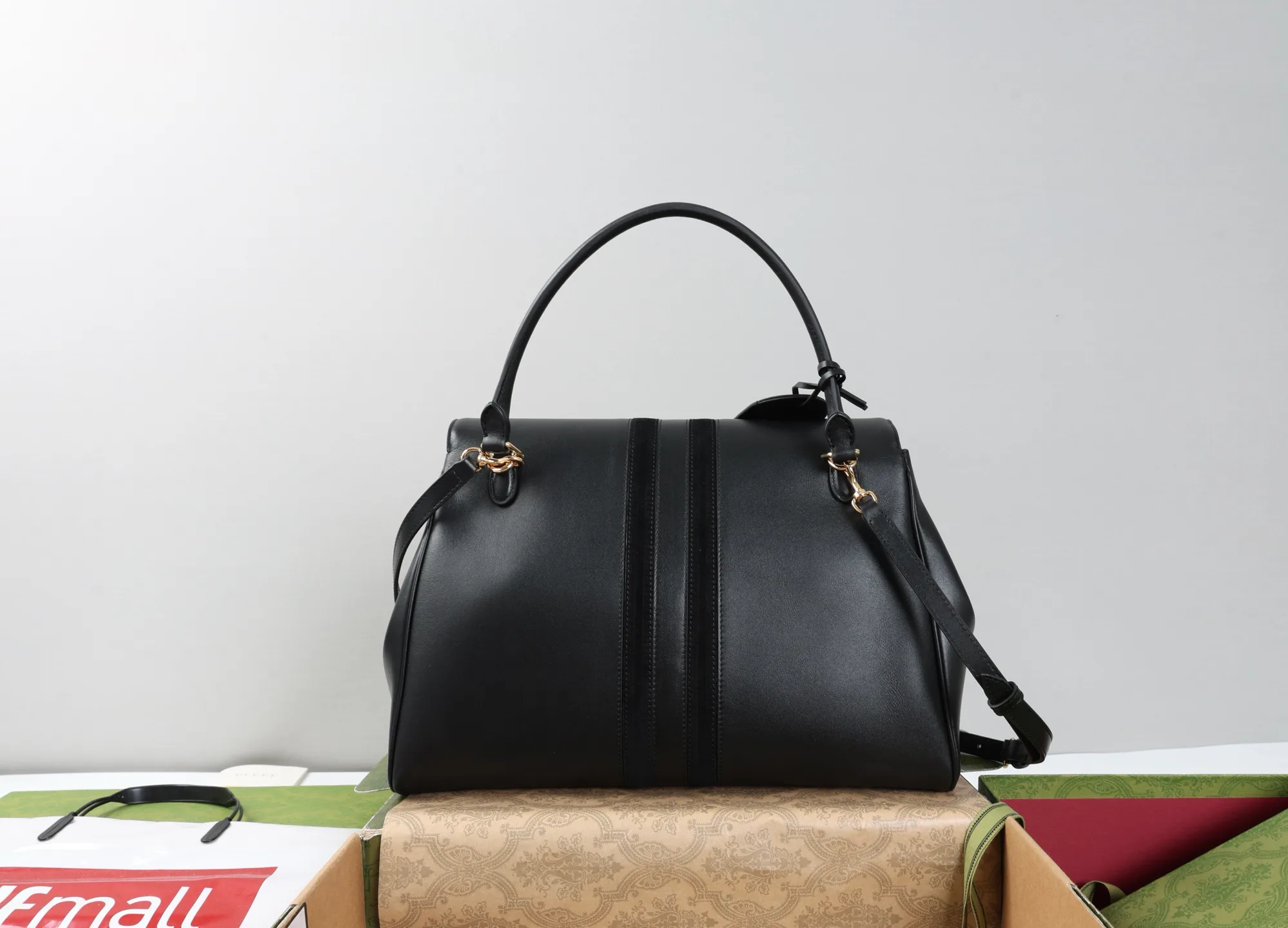 Классические Сумки Женские Gucci 17574150