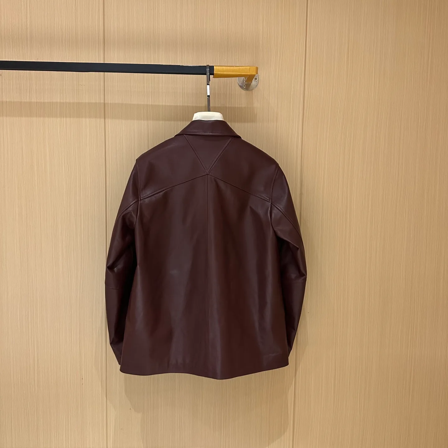 Кожаные Куртки И Дублёнки Женские Bottega Veneta 11208252