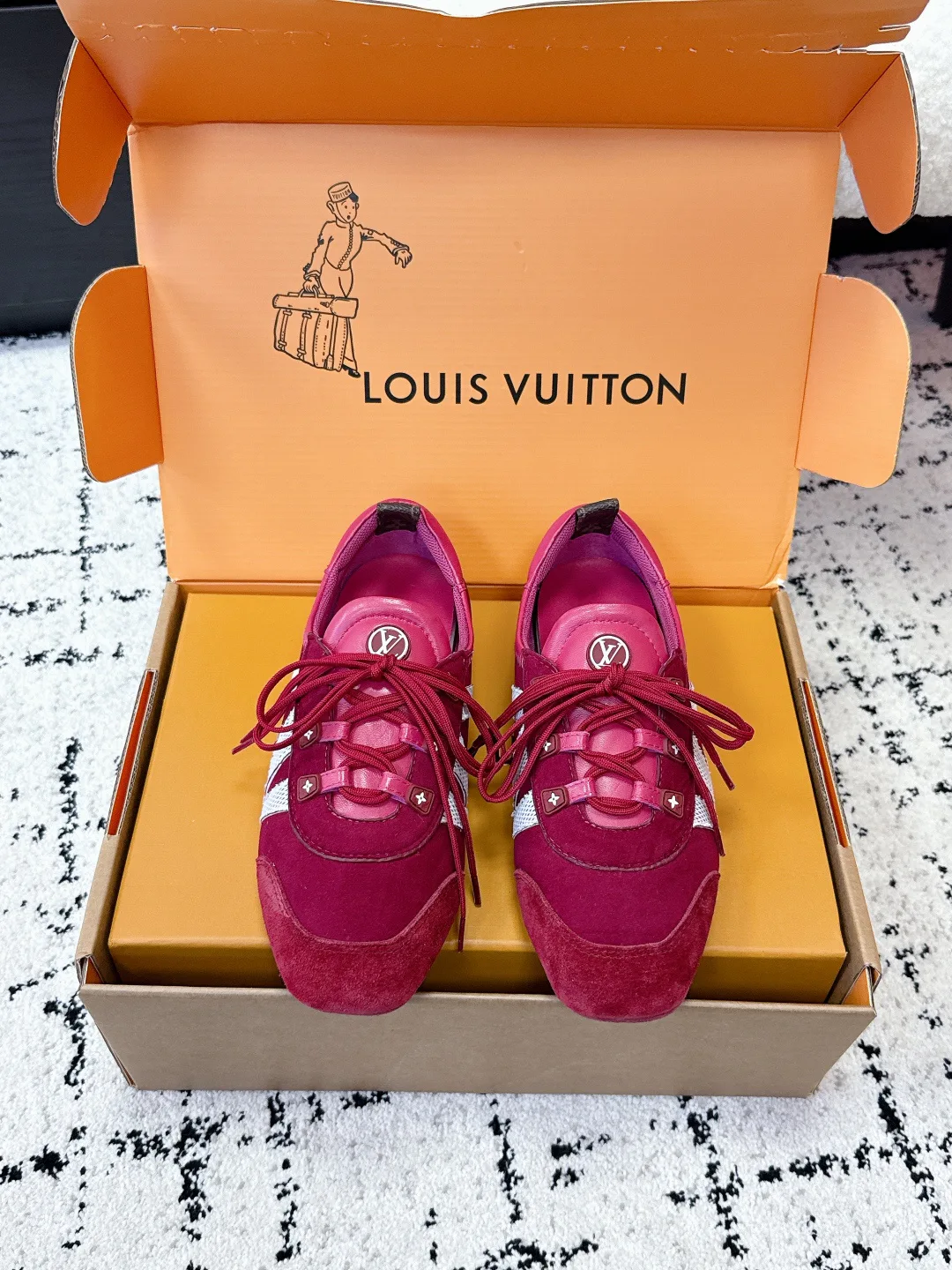 Кроссовки Женские Louis Vuitton 2471112
