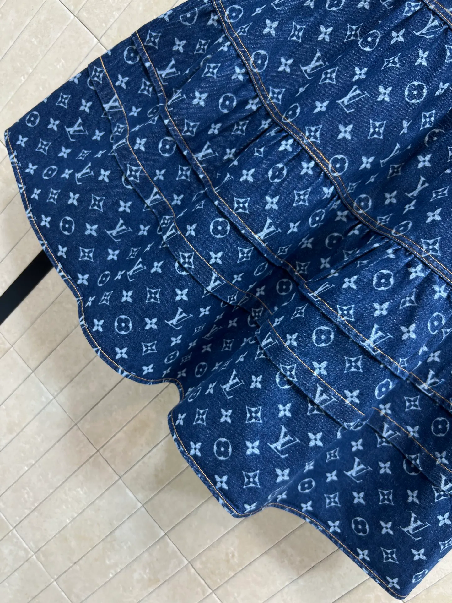 Юбки Женские Louis Vuitton 10646803