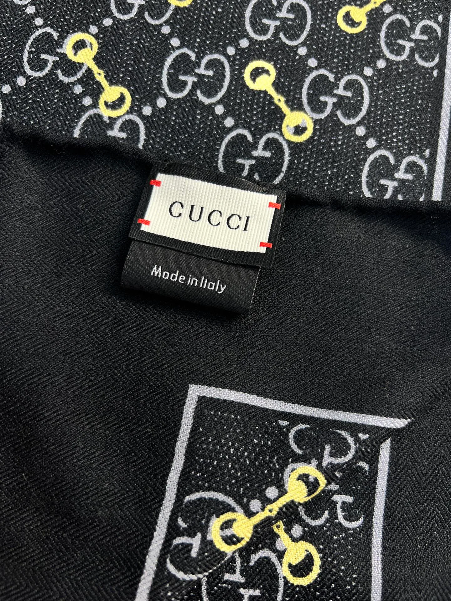 Шарфы Gucci 11616355
