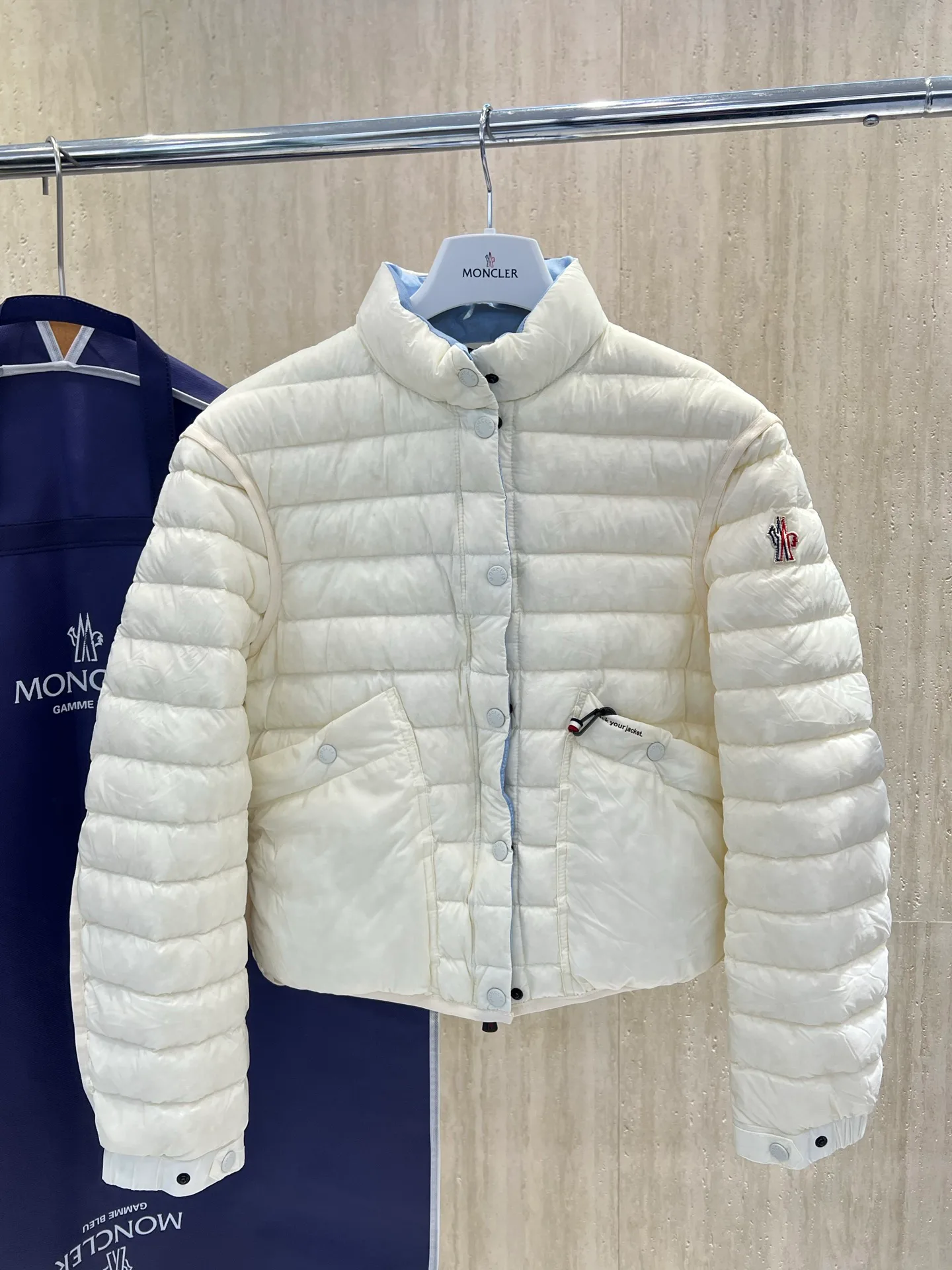 Куртки И Пуховики Мужские Moncler 18231665