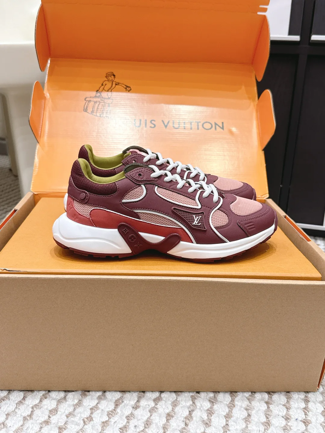 Кроссовки Женские Louis Vuitton 11518608