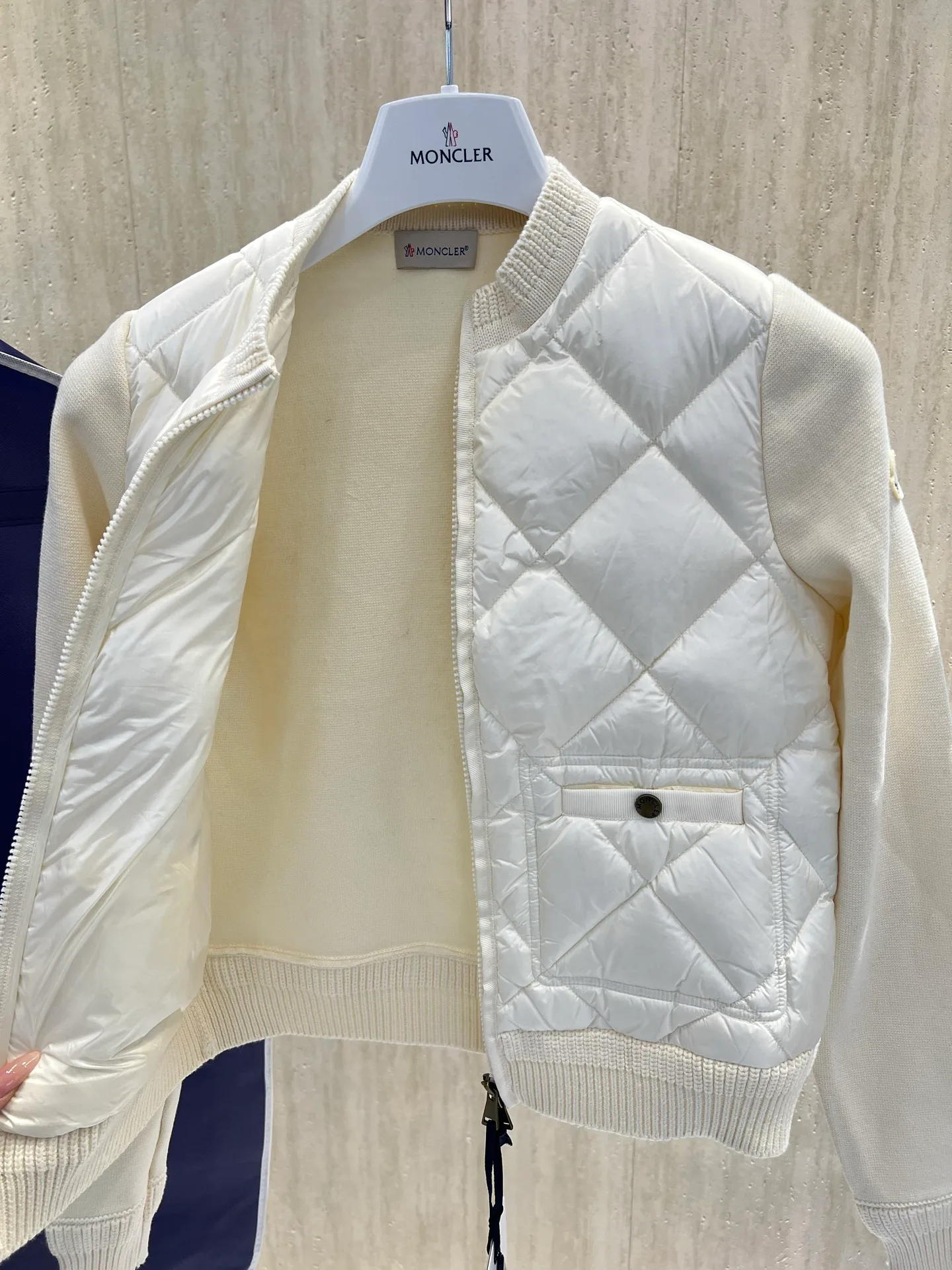 Куртки И Пуховики Женские Moncler 18723755
