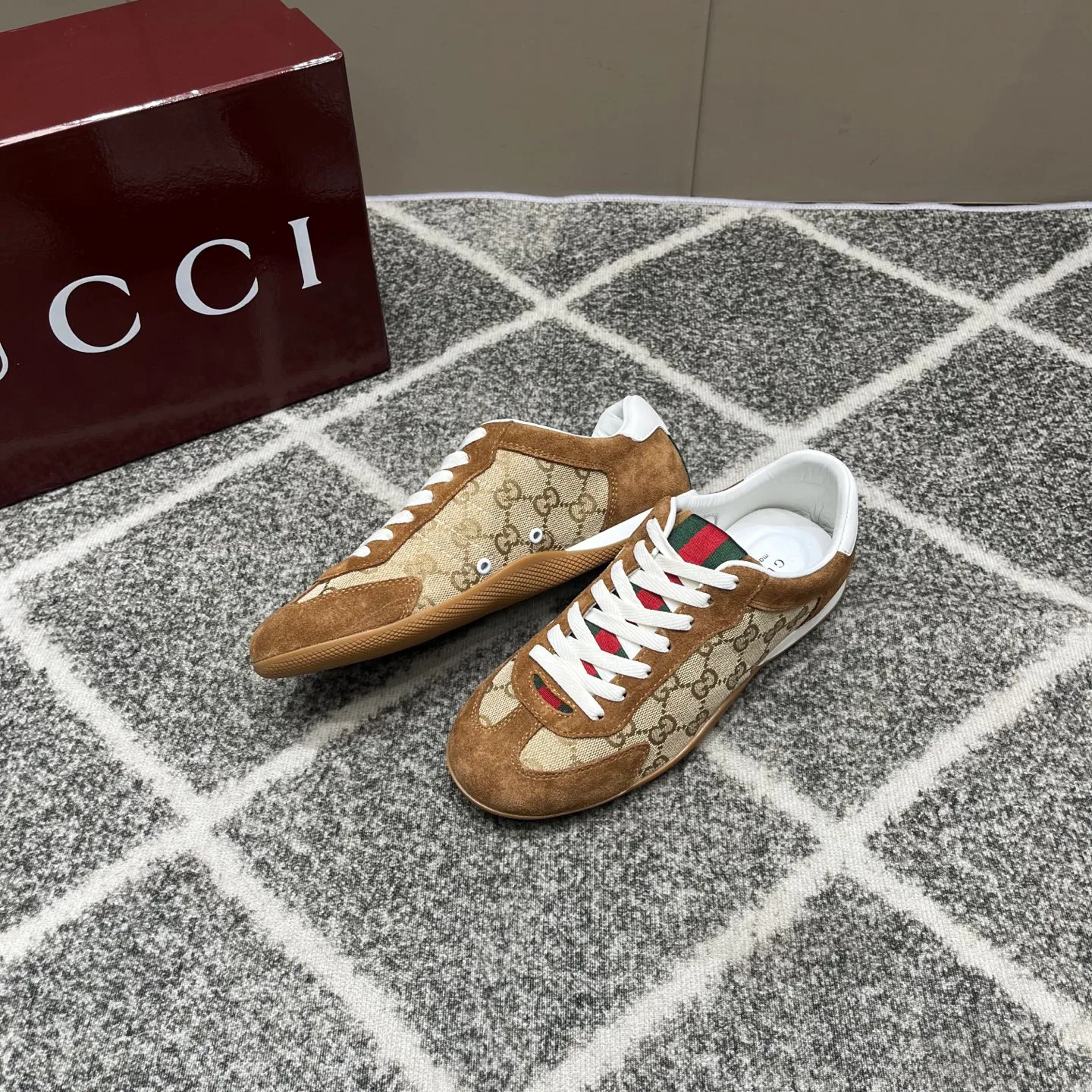 Кроссовки Женские Gucci 480641