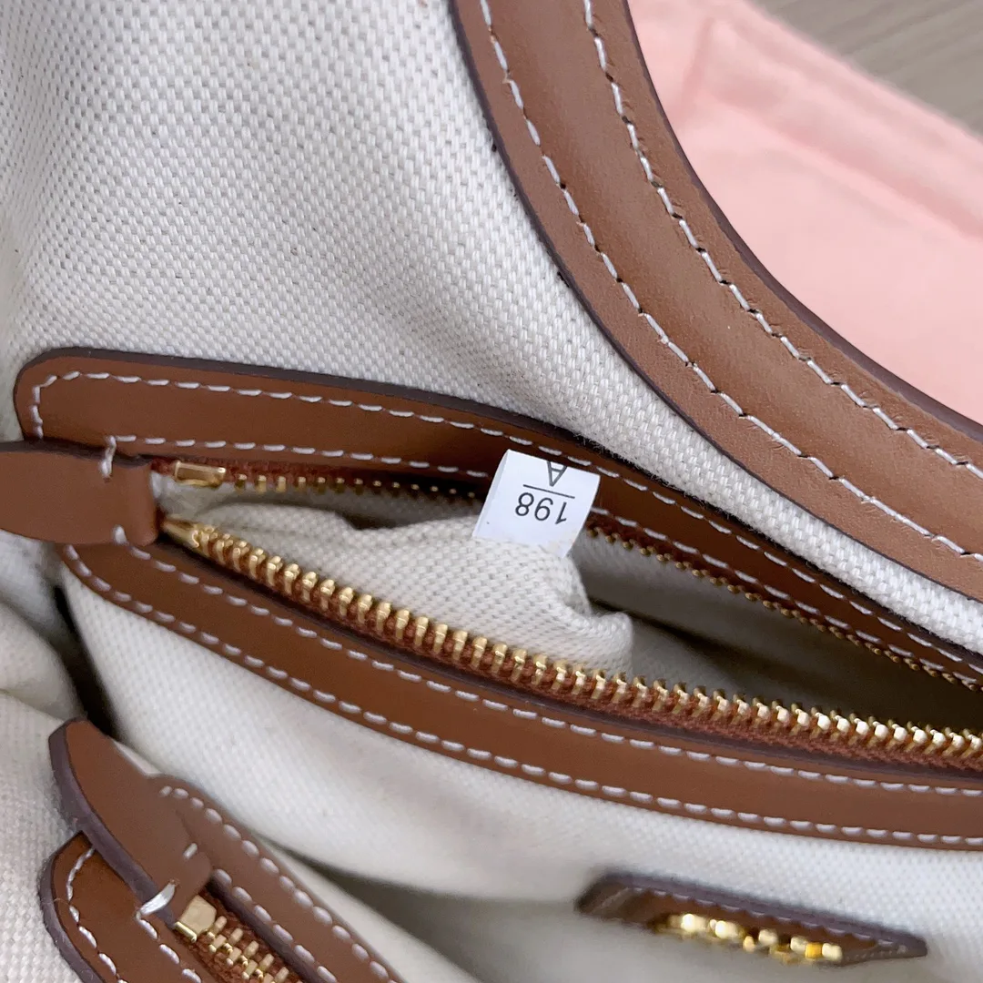 Сумки На Ремне Женские Miu Miu 111346