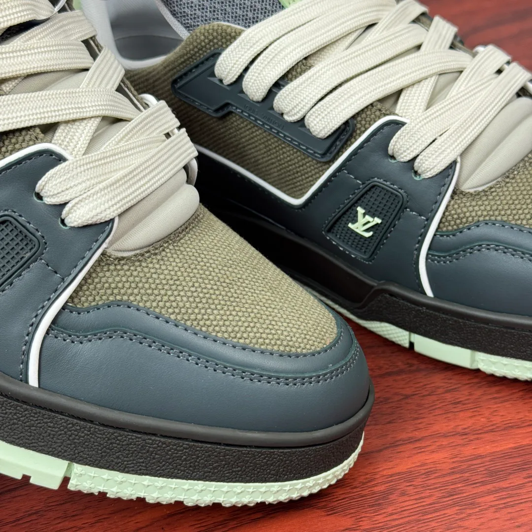 Кроссовки Женские Louis Vuitton 1142059