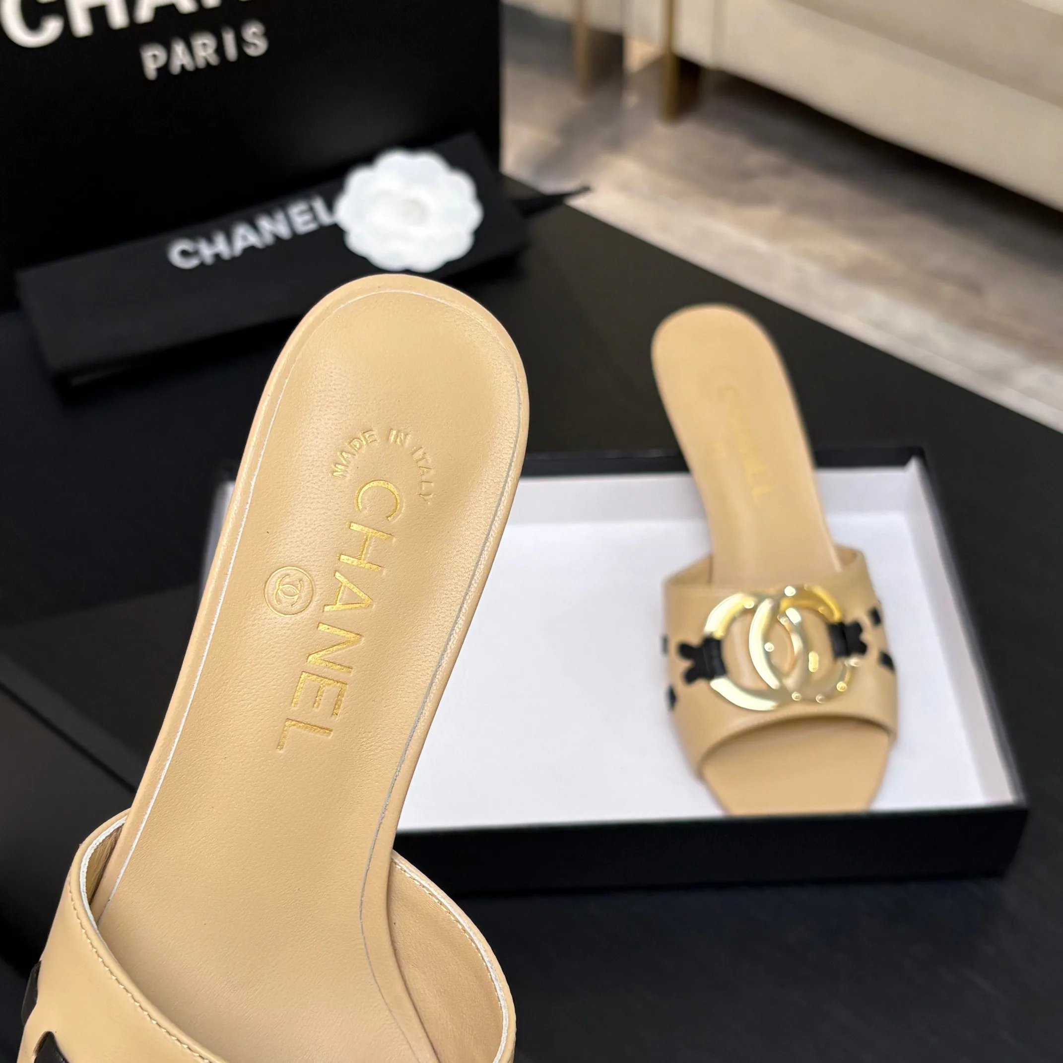 Шлепанцы Женские Chanel 16953068