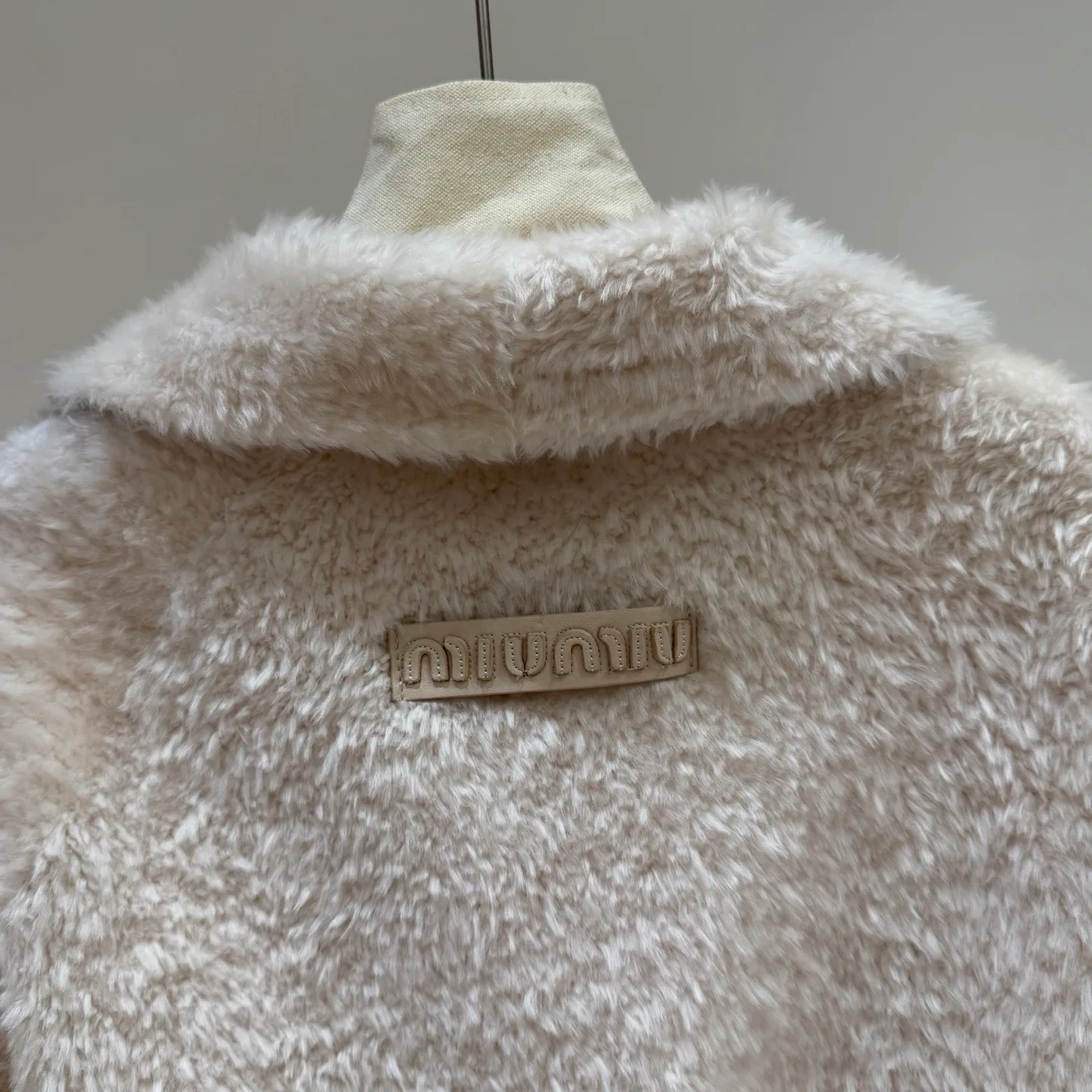 Куртки И Пуховики Женские Miu Miu 19701581
