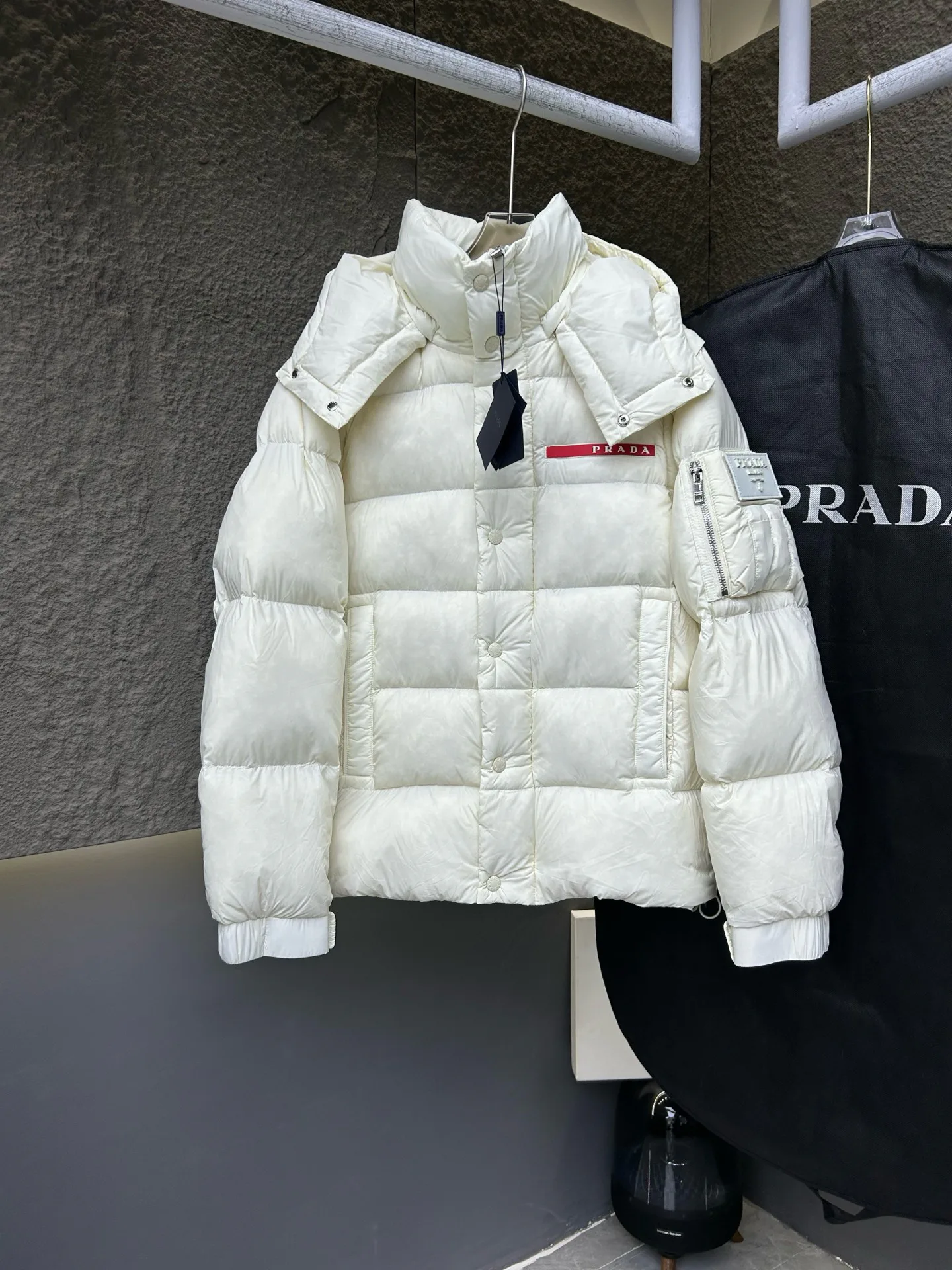 Куртки И Пуховики Женские Prada 237107