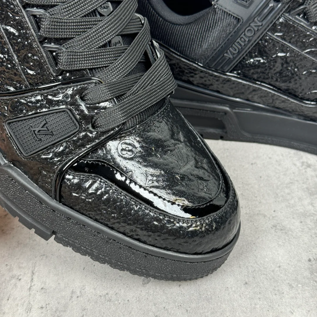 Кроссовки Мужские Louis Vuitton 5892057