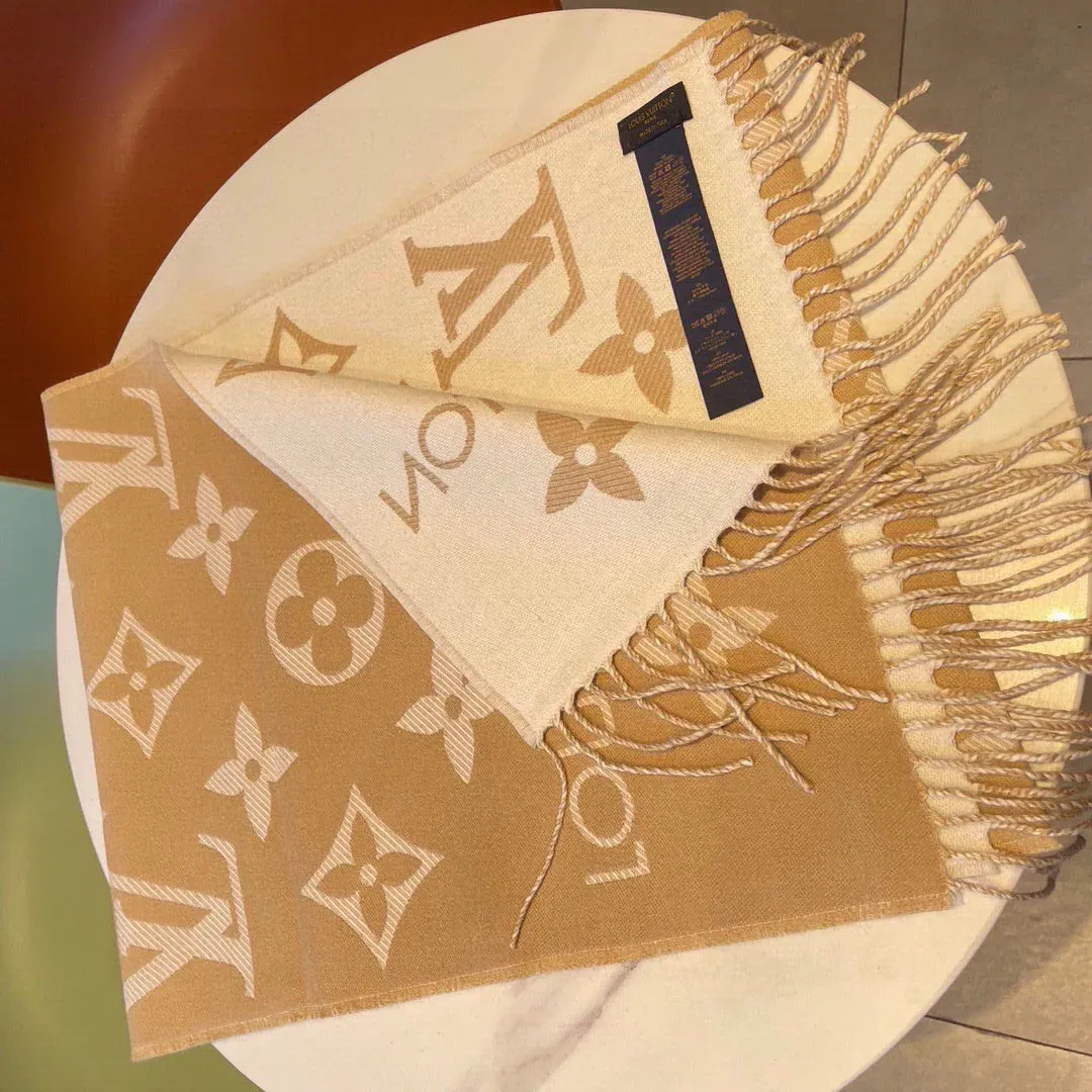 Шарфы Louis Vuitton 824081