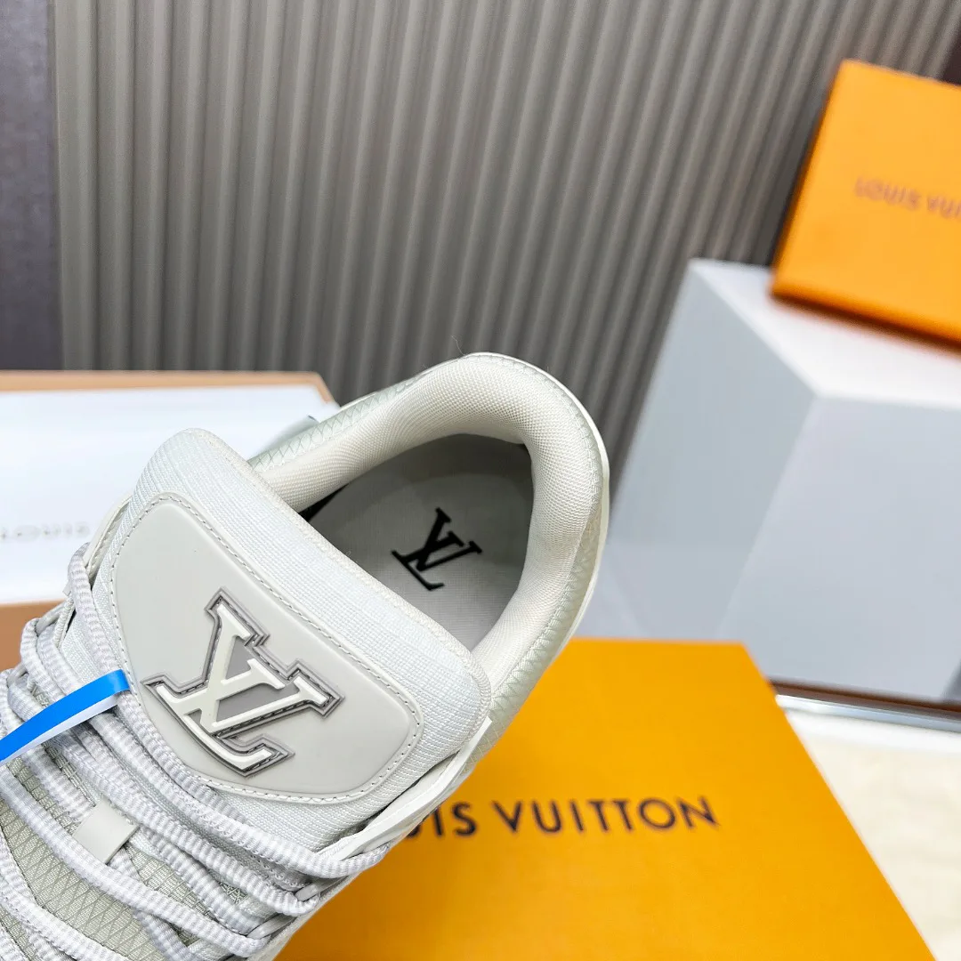 Кроссовки Женские Louis Vuitton 11707352