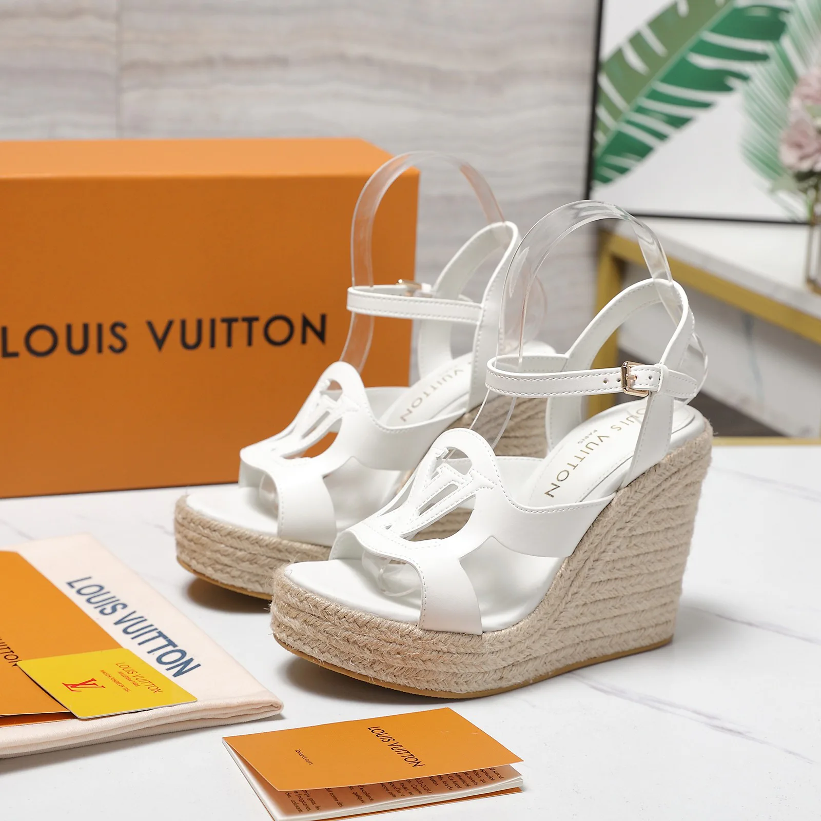 Босоножки Женские Louis Vuitton 1856168