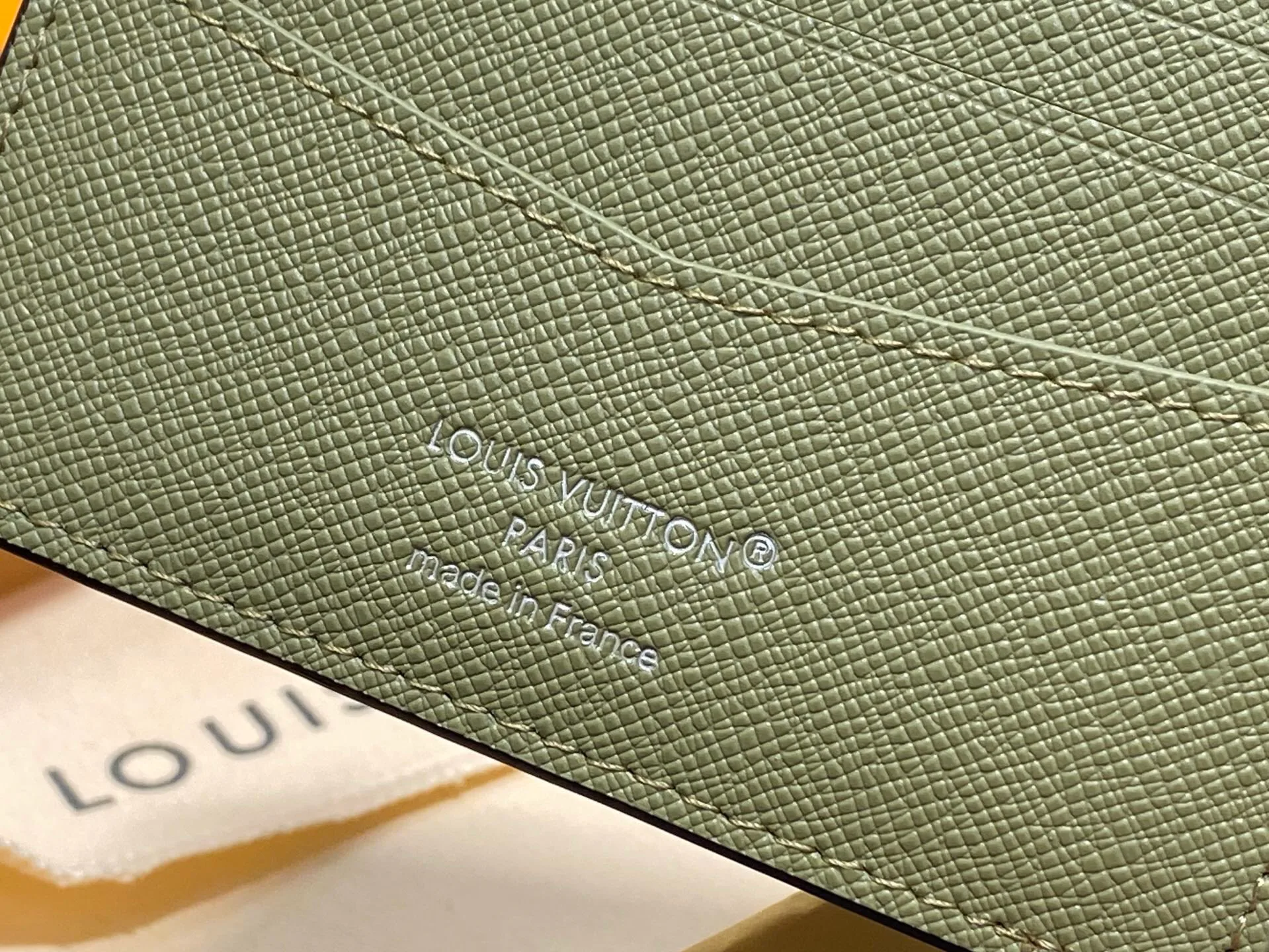 Клатчи Женские Louis Vuitton 17499405