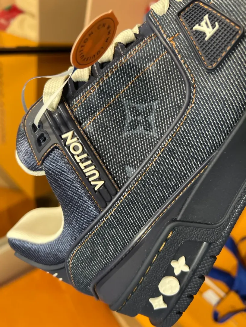 Кроссовки Женские Louis Vuitton 1880933