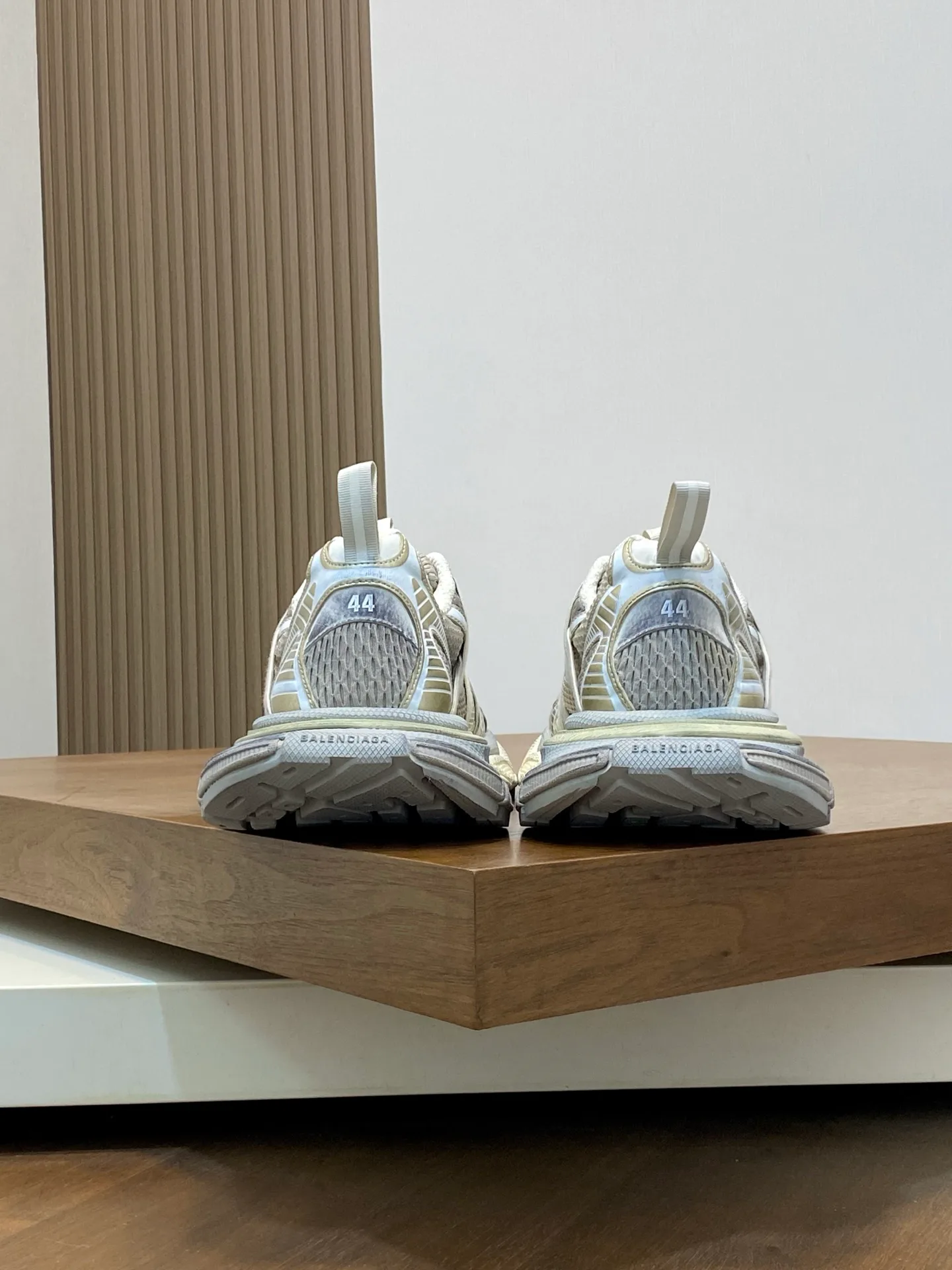 Кроссовки Женские Balenciaga 26846