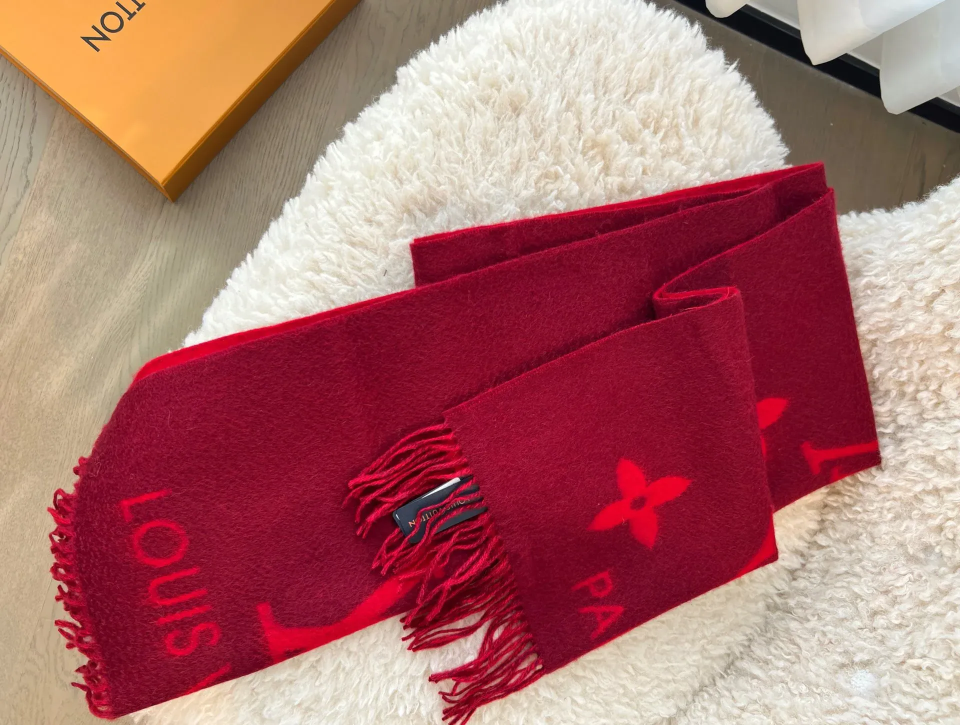 Шарфы Louis Vuitton 7065108