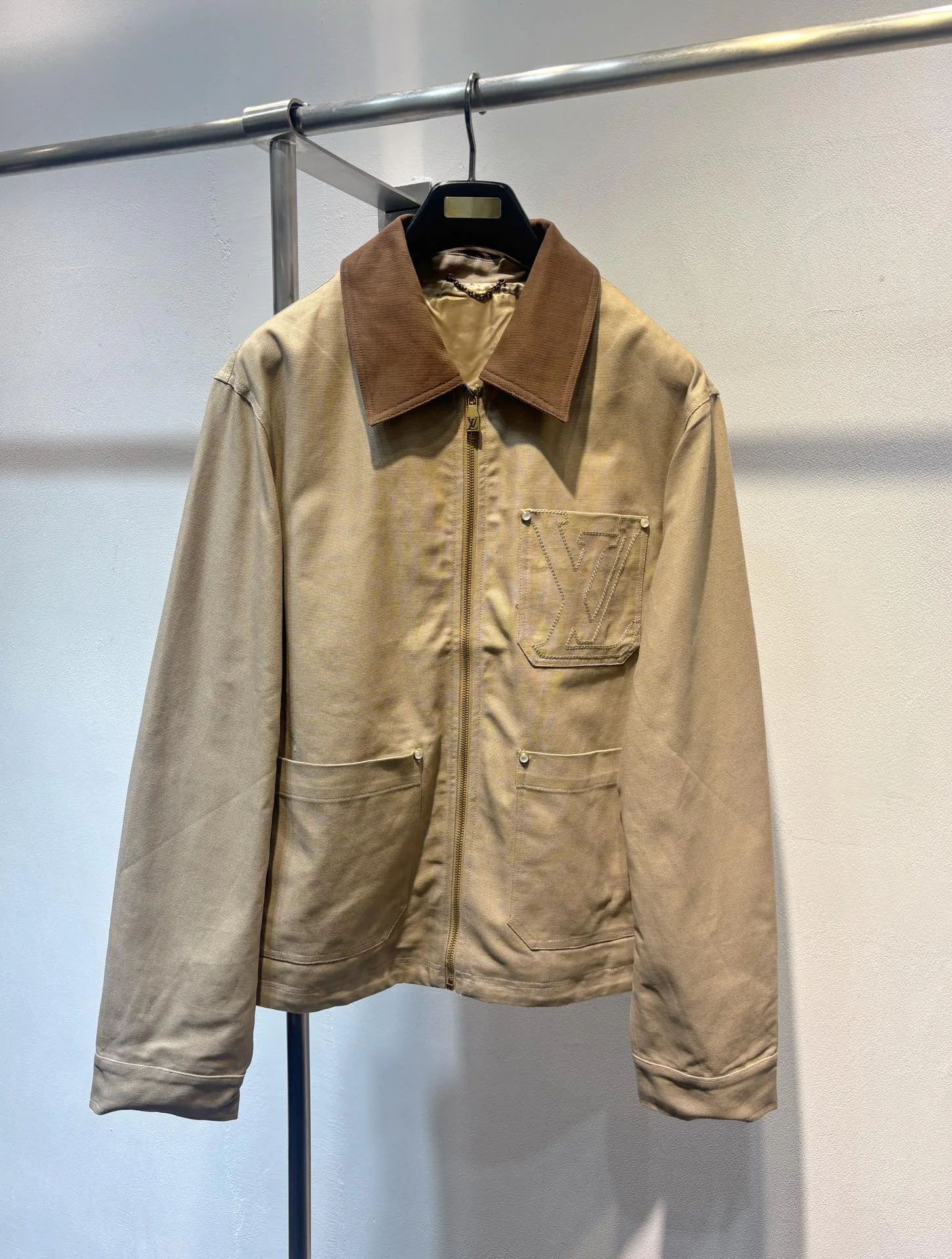 Куртки И Пуховики Женские Louis Vuitton 18042951