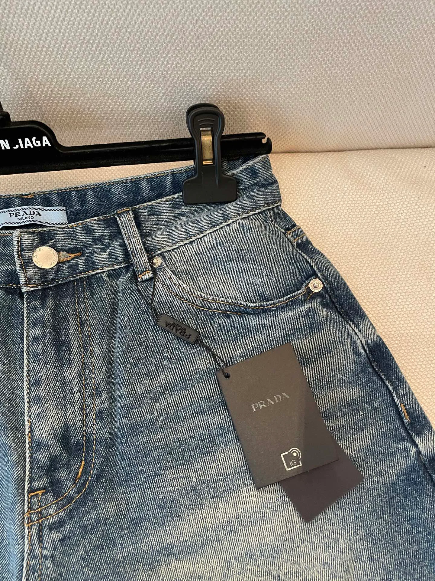 Шорты Женские Prada 23936