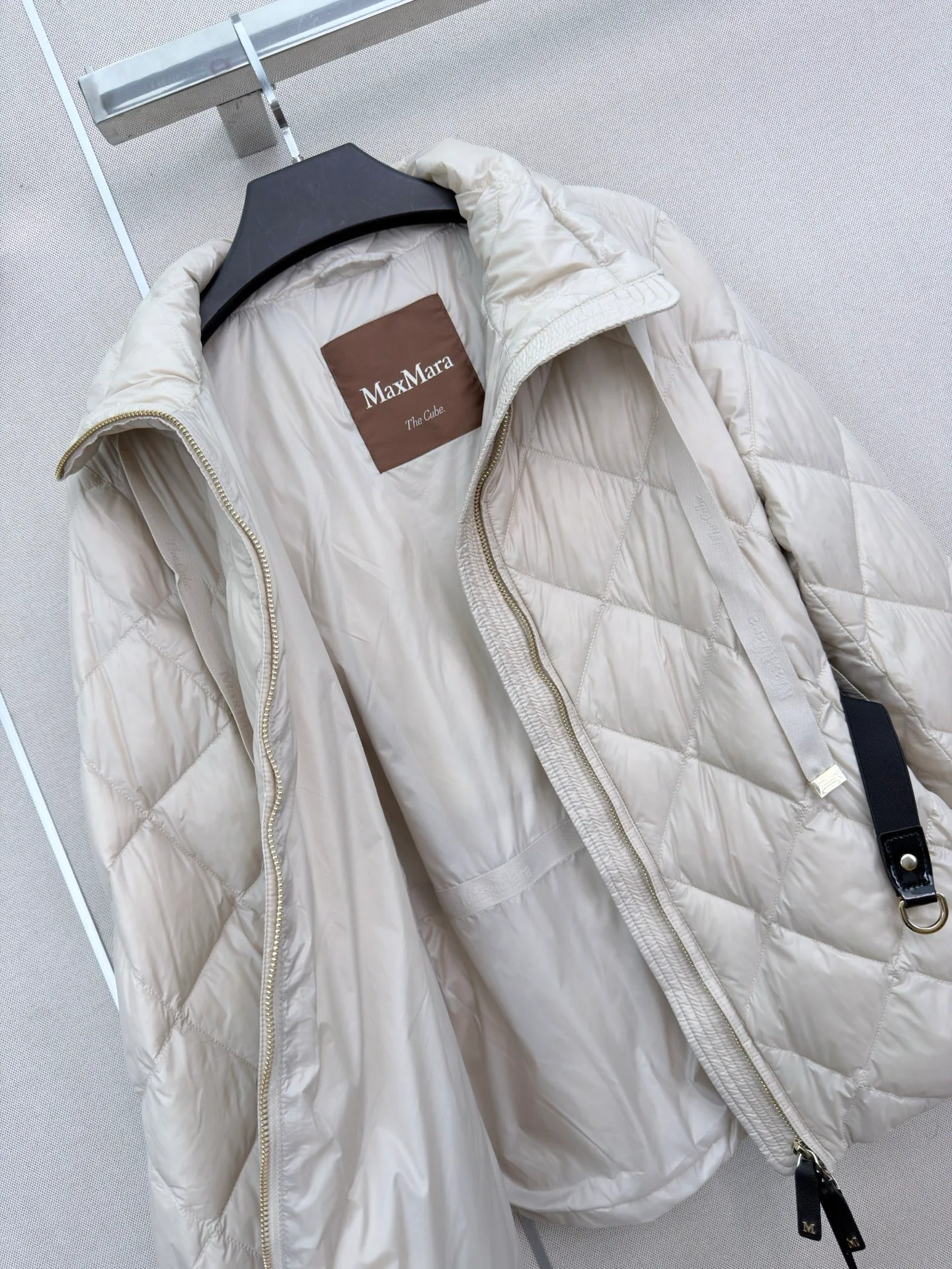 Куртки И Пуховики Женские Max Mara 18108361
