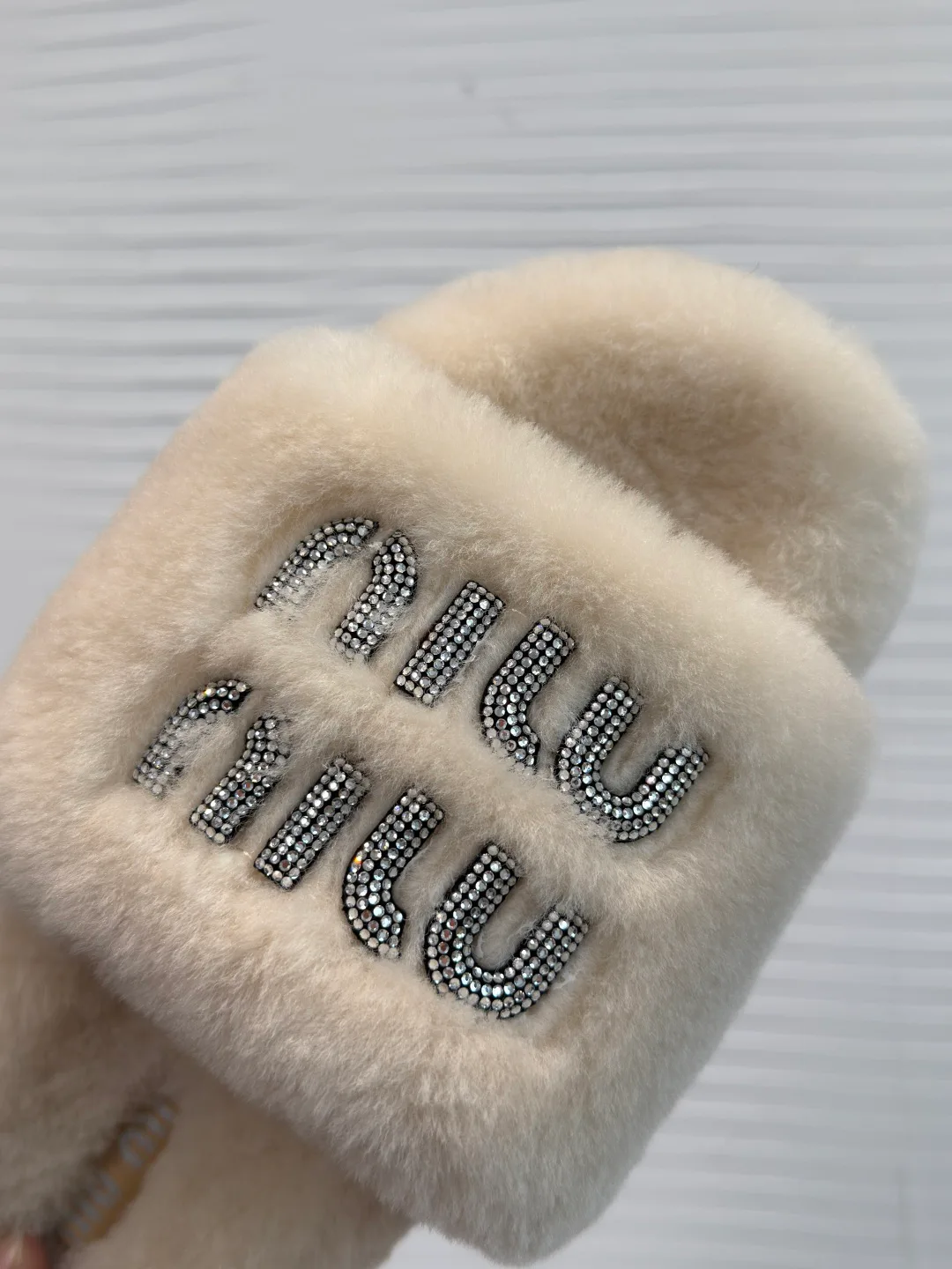 Тапочки Женские Miu Miu 17931765