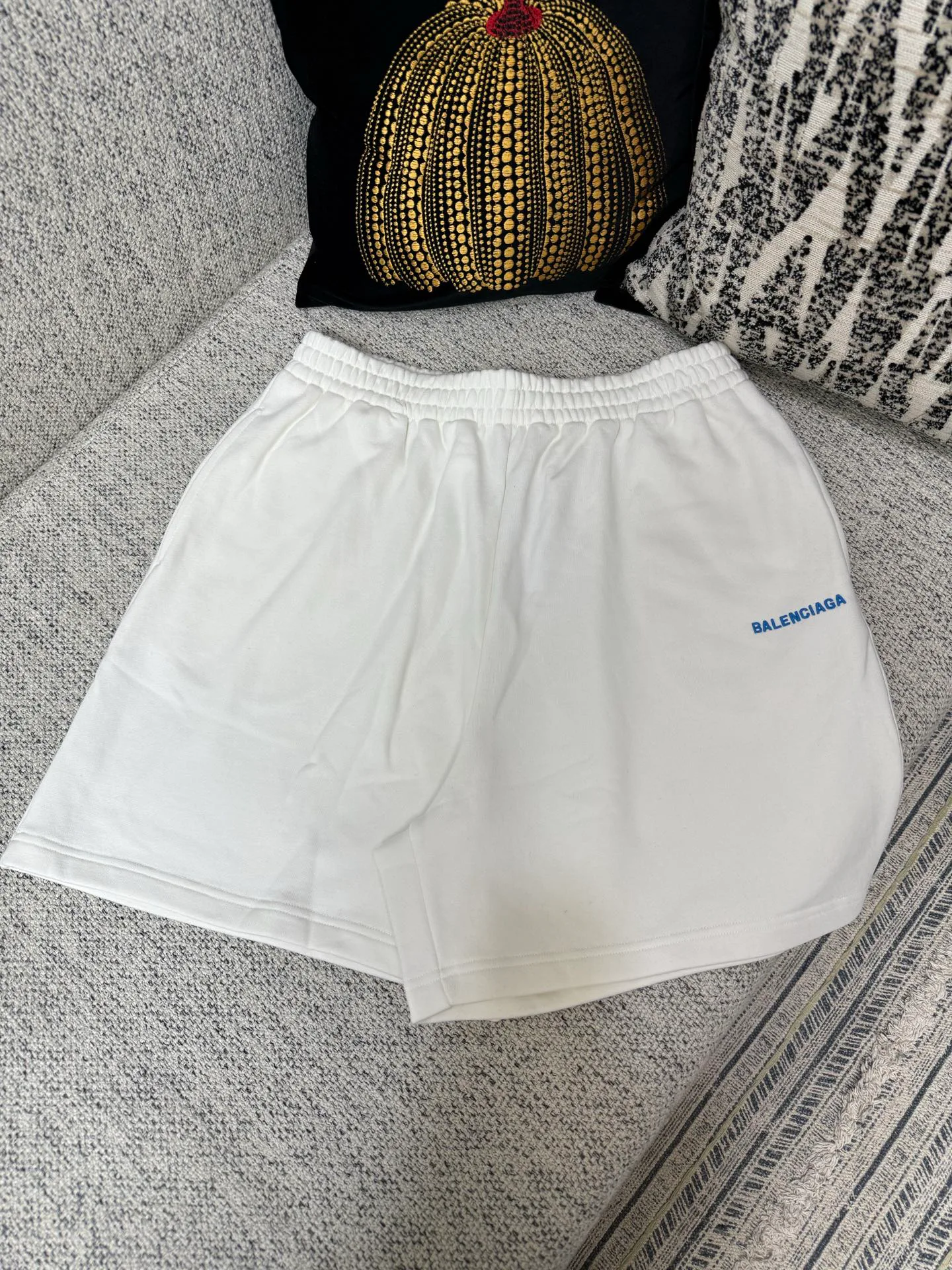 Шорты Женские Balenciaga 11201570