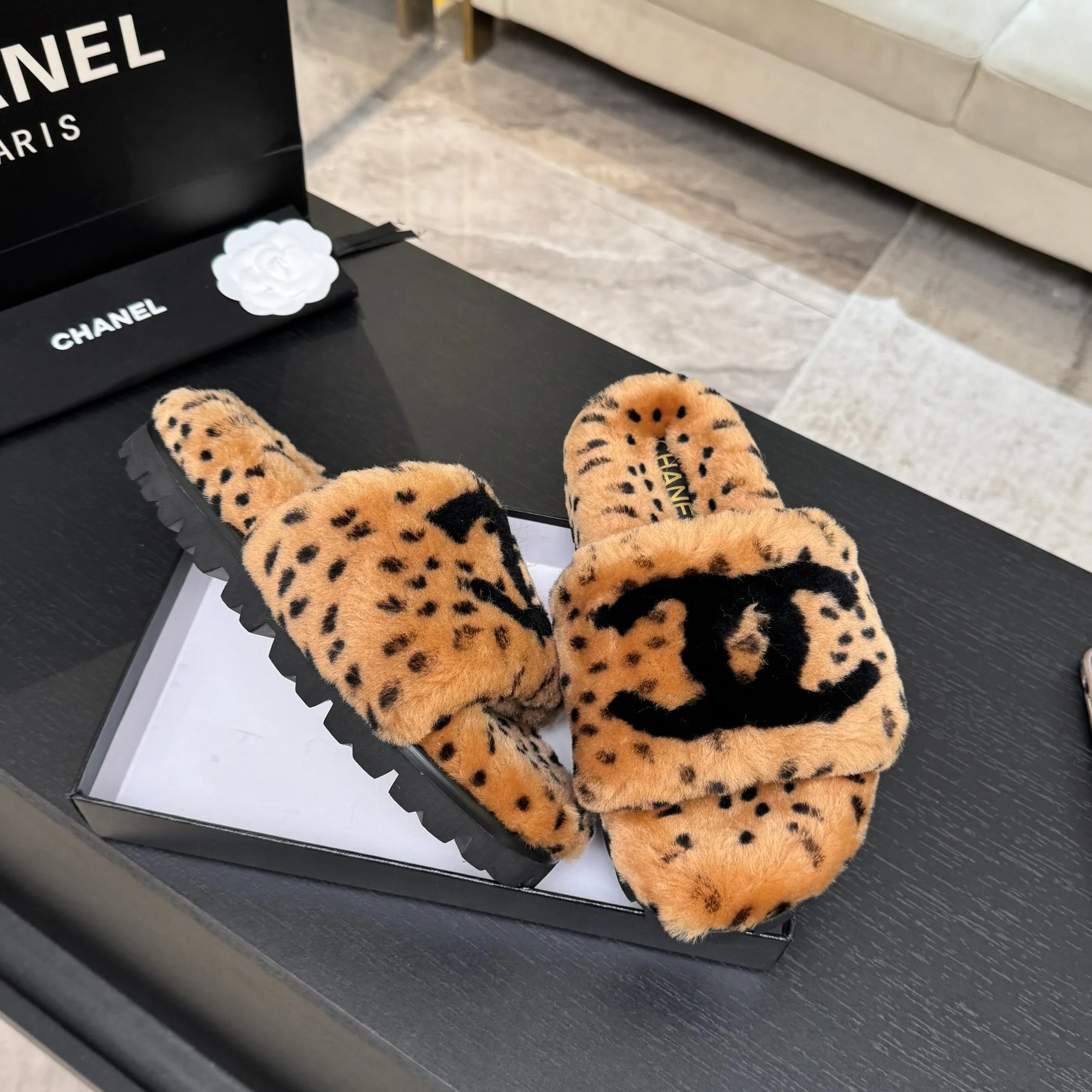 Тапочки Женские Chanel 18062750