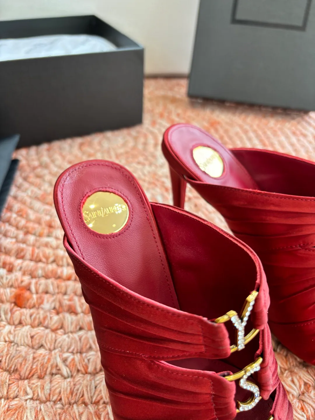 Босоножки Женские Saint Laurent 10211620