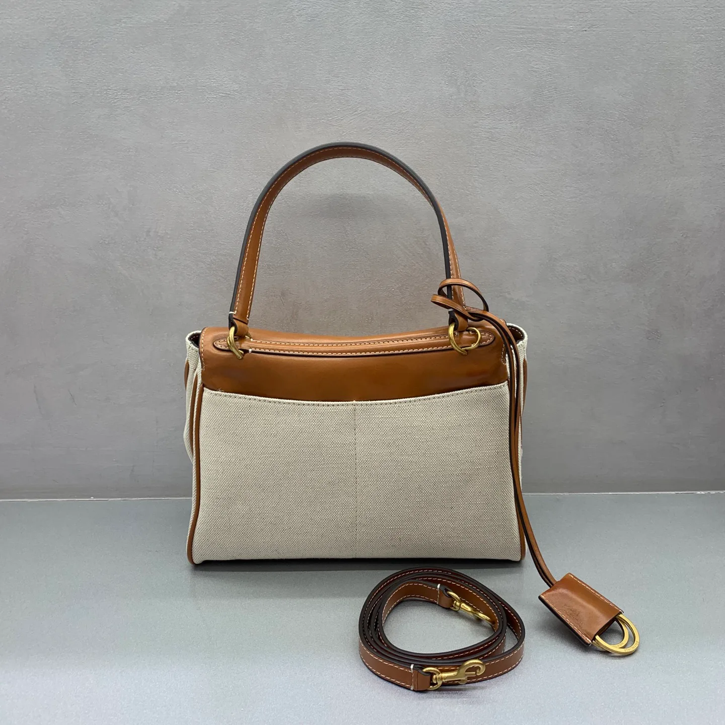 Классические Сумки Женские Balenciaga 18136011
