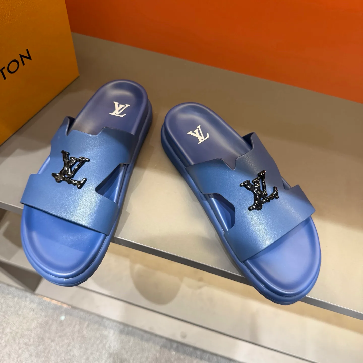 Сандалии Женские Louis Vuitton 9737090