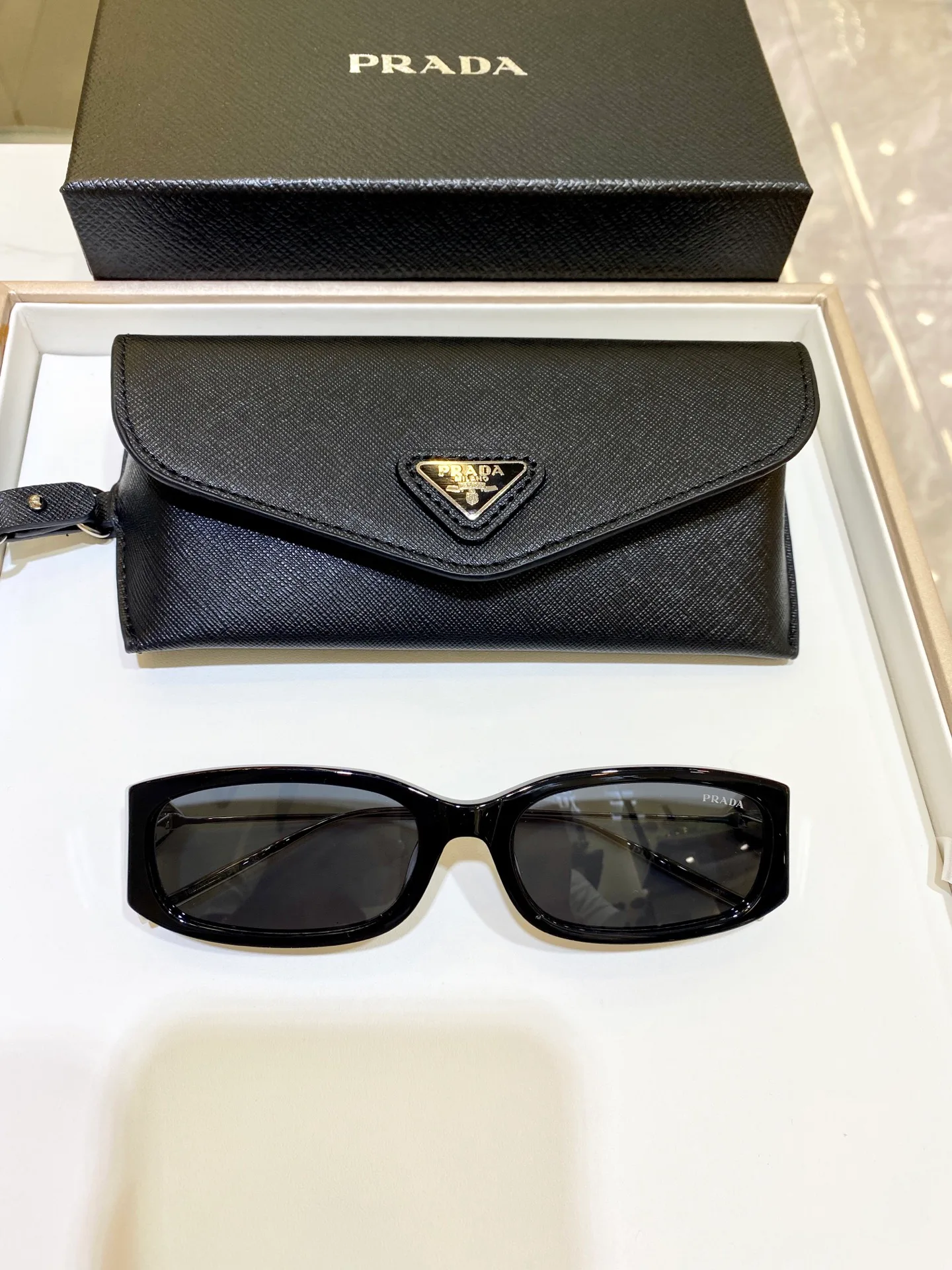 Очки Prada 18420991