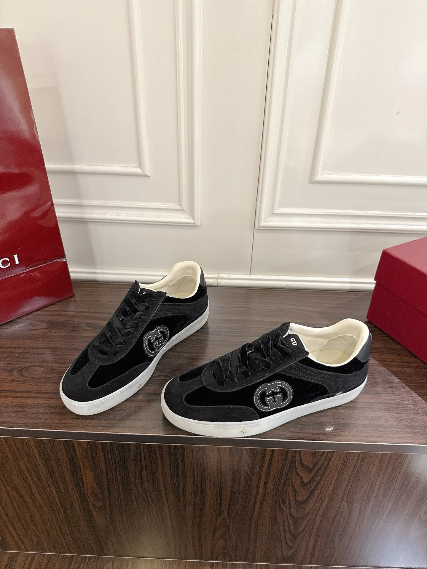 Кроссовки Женские Gucci 1883957