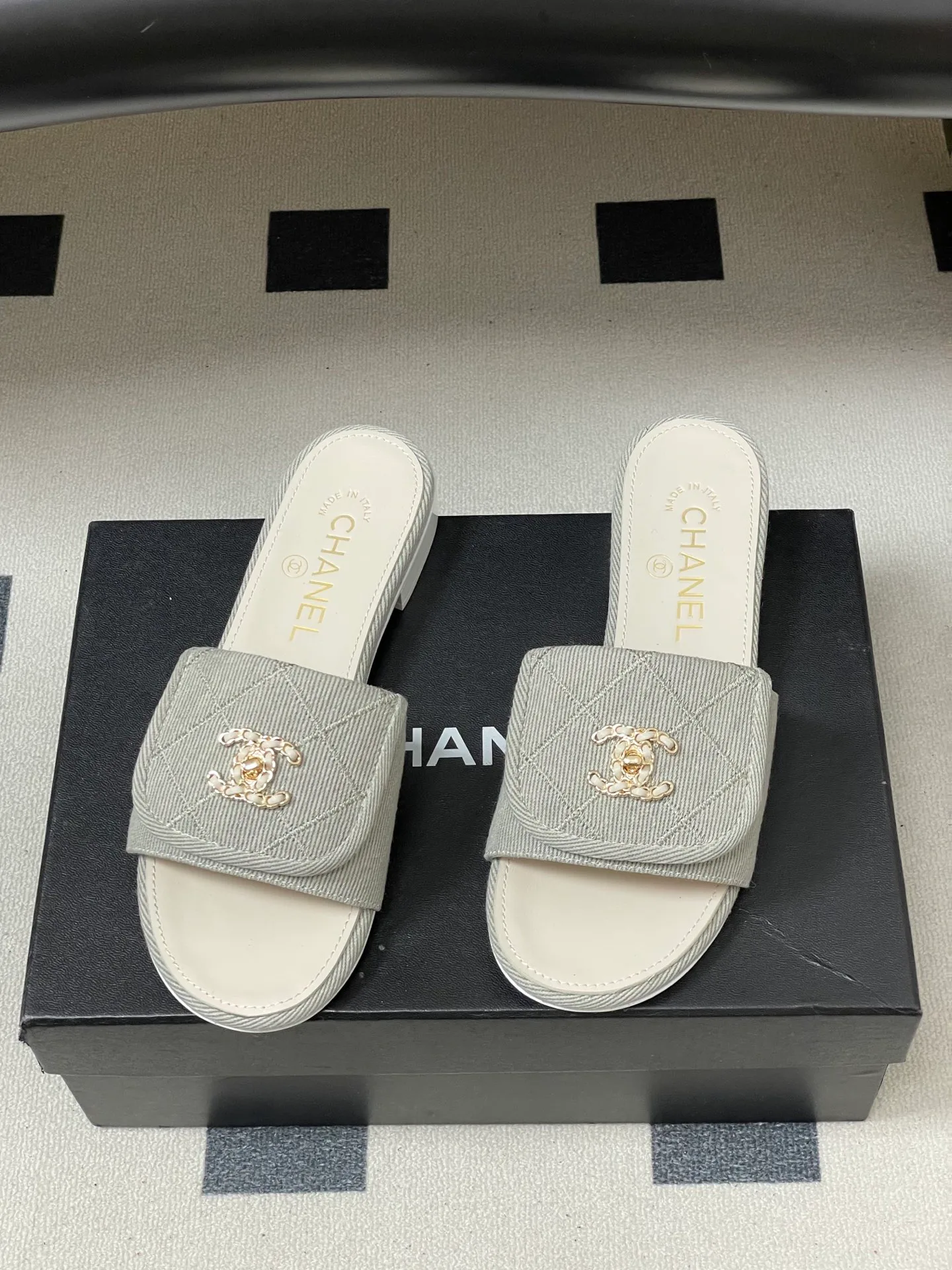 Шлепанцы Женские Chanel 12880161