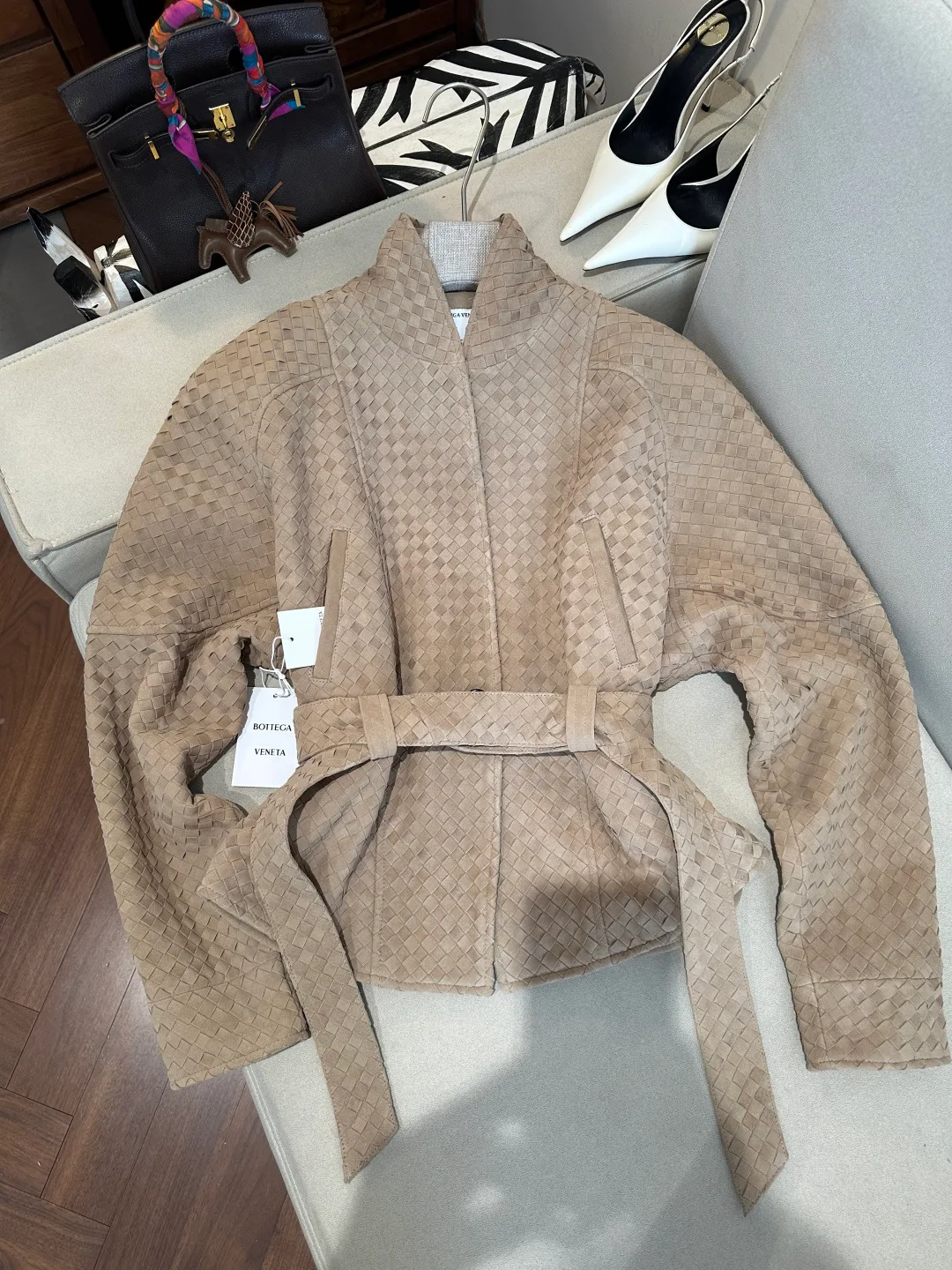 Кожаные Куртки И Дублёнки Женские Bottega Veneta 18040532