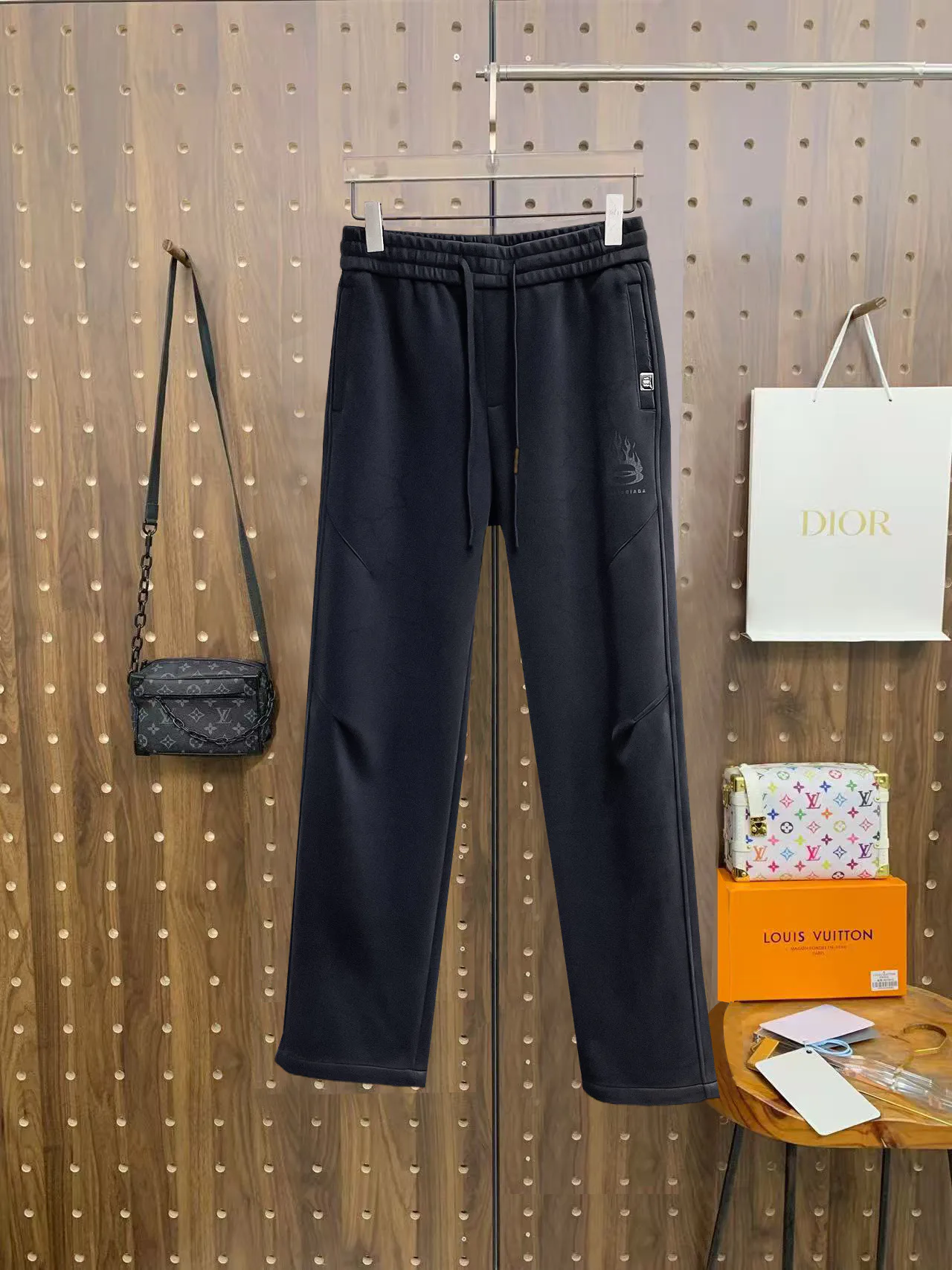 Брюки Женские Balenciaga 10310830