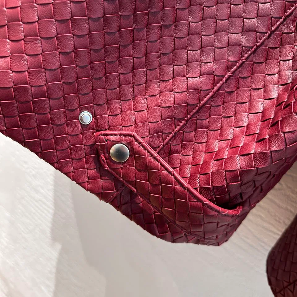 Кожаные Куртки И Дублёнки Женские Bottega Veneta 19056908