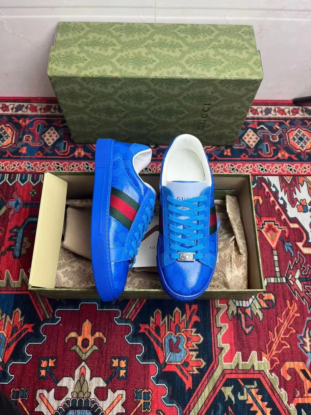 Кроссовки Женские Gucci 19081345