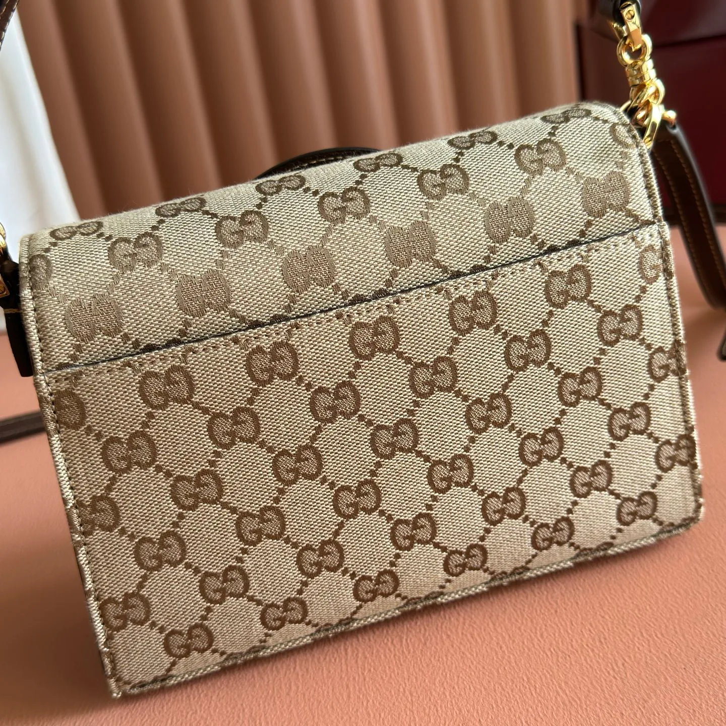 Классические Сумки Женские Gucci 17802960