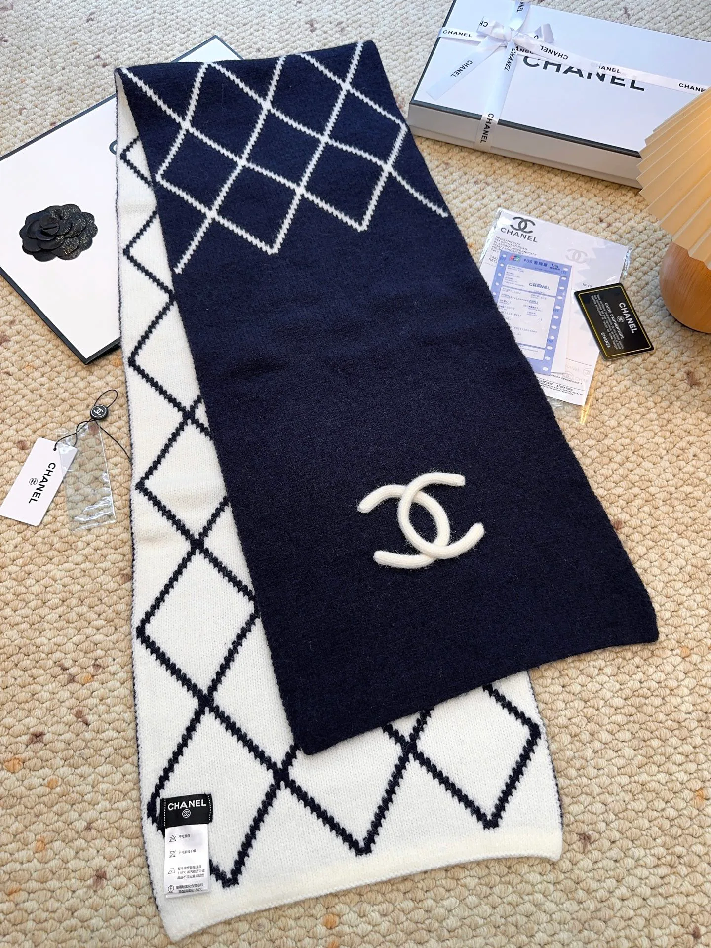 Шарфы Chanel 18105430